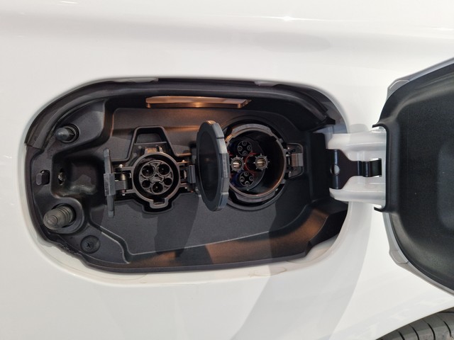 Mitsubishi OUTLANDER PHEV INTENSE 4WD 5P