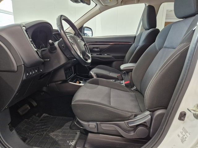 Mitsubishi OUTLANDER PHEV INTENSE 4WD 5P
