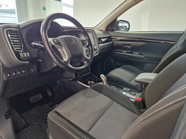Mitsubishi OUTLANDER PHEV INTENSE 4WD 5P