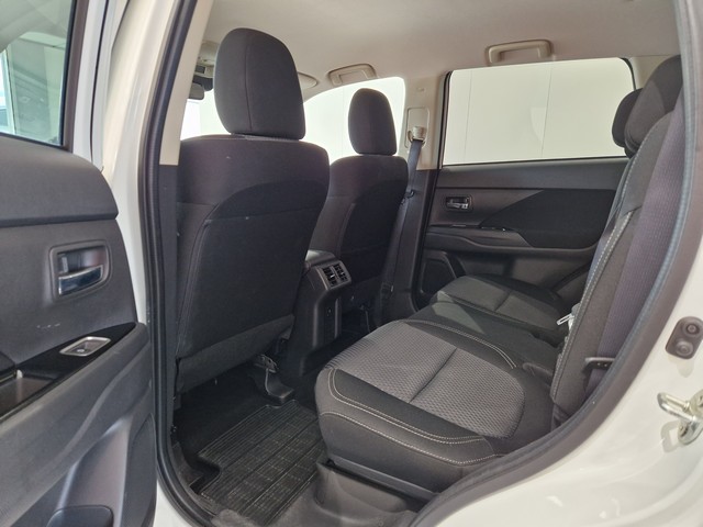 Mitsubishi OUTLANDER PHEV INTENSE 4WD 5P