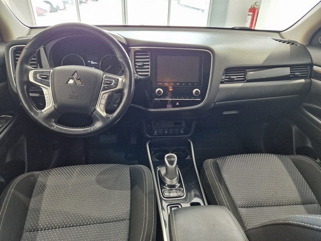 Mitsubishi OUTLANDER PHEV INTENSE 4WD 5P