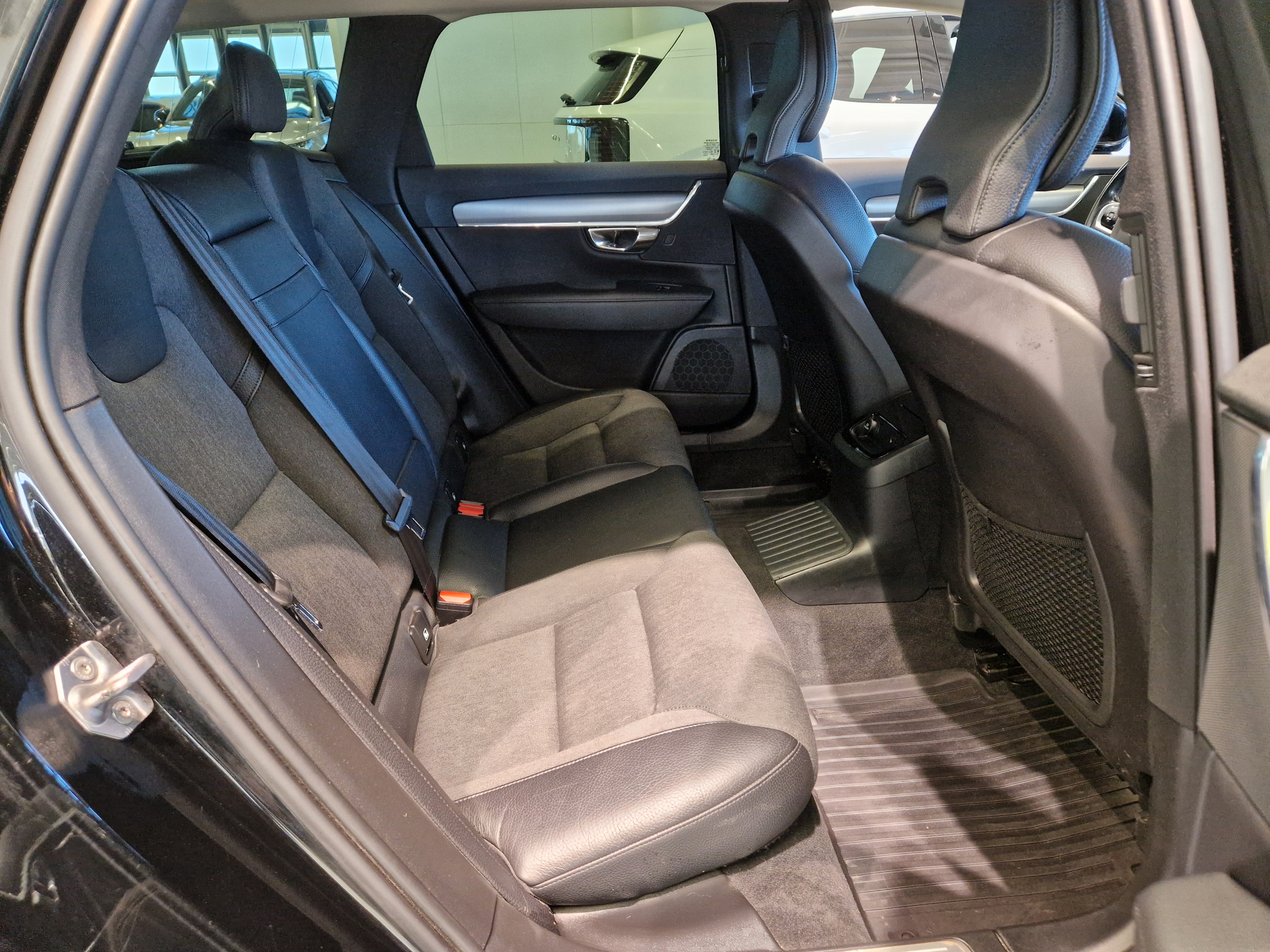 Volvo V90 T8 TWE AWD MOMENTUM TAKUU 24KK/40TKM