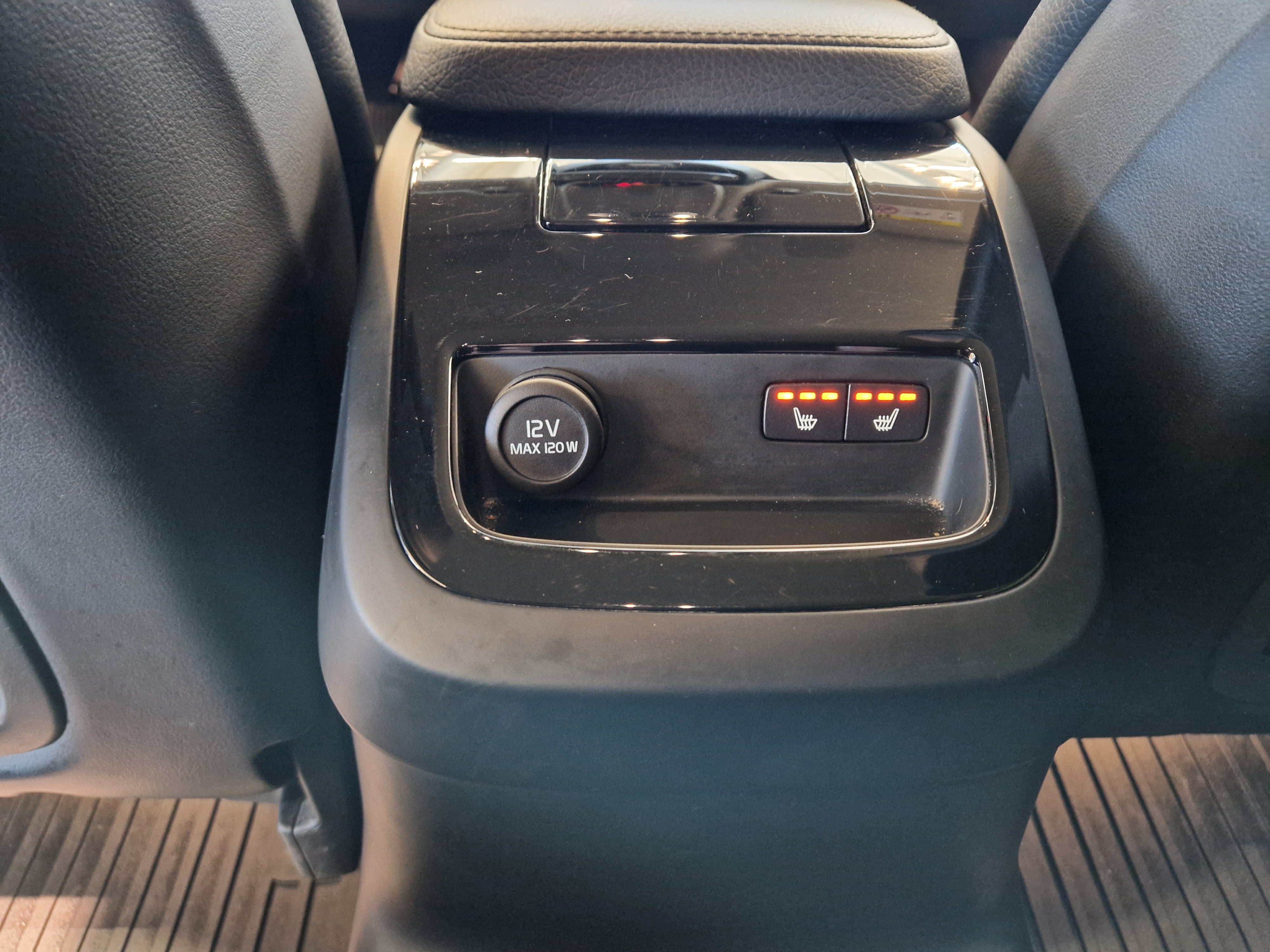 Volvo V90 T8 TWE AWD MOMENTUM TAKUU 24KK/40TKM