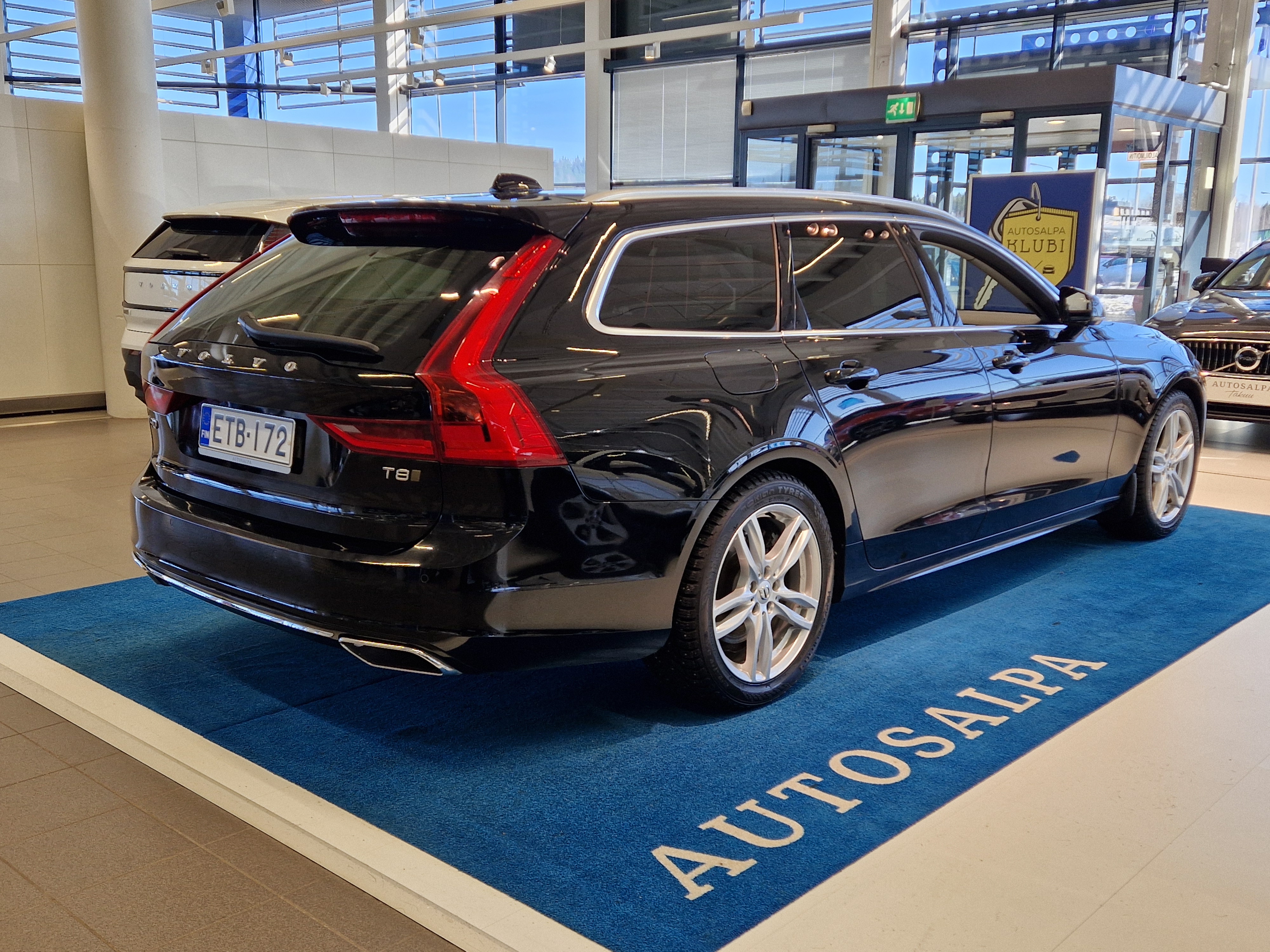 Volvo V90 T8 TWE AWD MOMENTUM TAKUU 24KK/40TKM