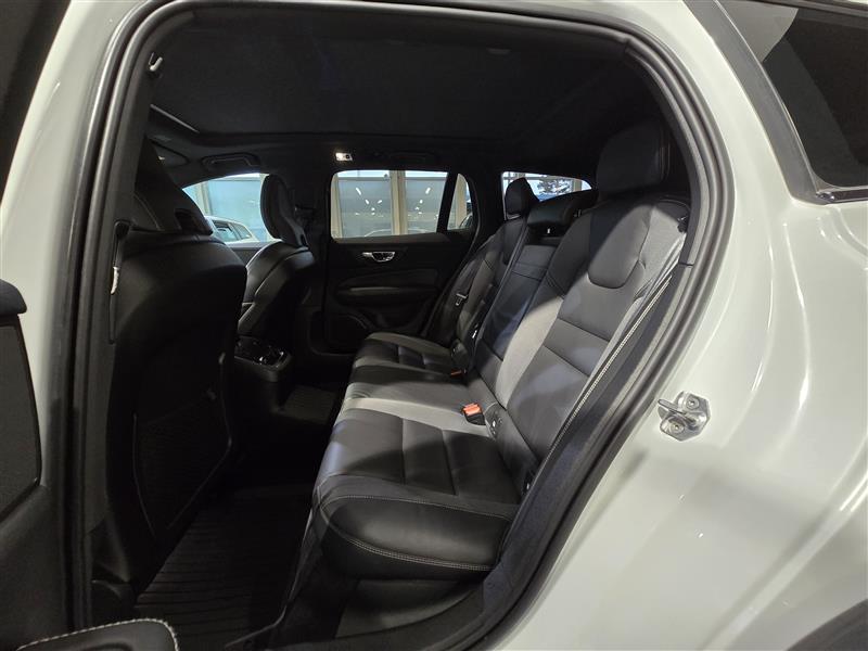 Volvo V60 T8 TWE AWD R-DESIGN AUT