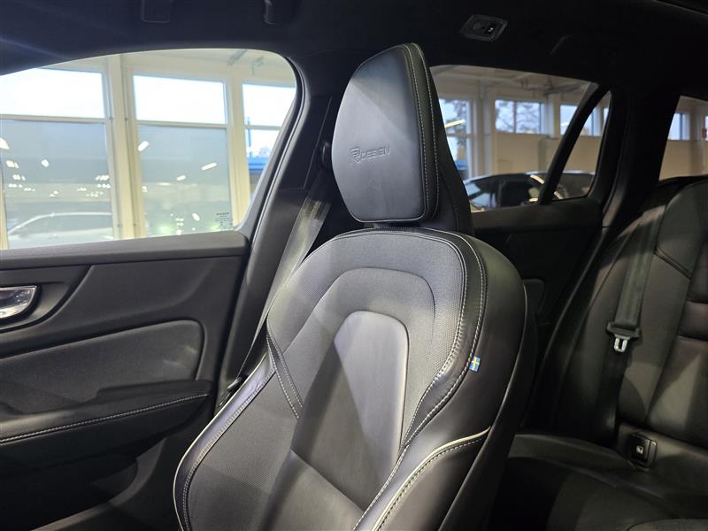 Volvo V60 T8 TWE AWD R-DESIGN AUT