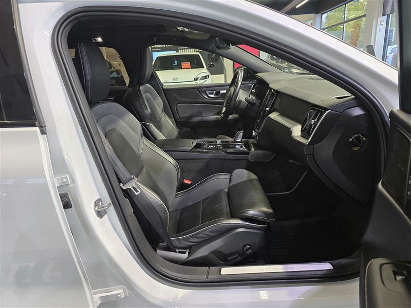 Volvo V60 T8 TWE AWD R-DESIGN AUT