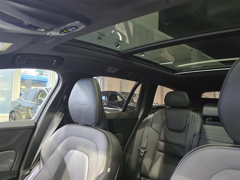 Volvo V60 T8 TWE AWD R-DESIGN AUT