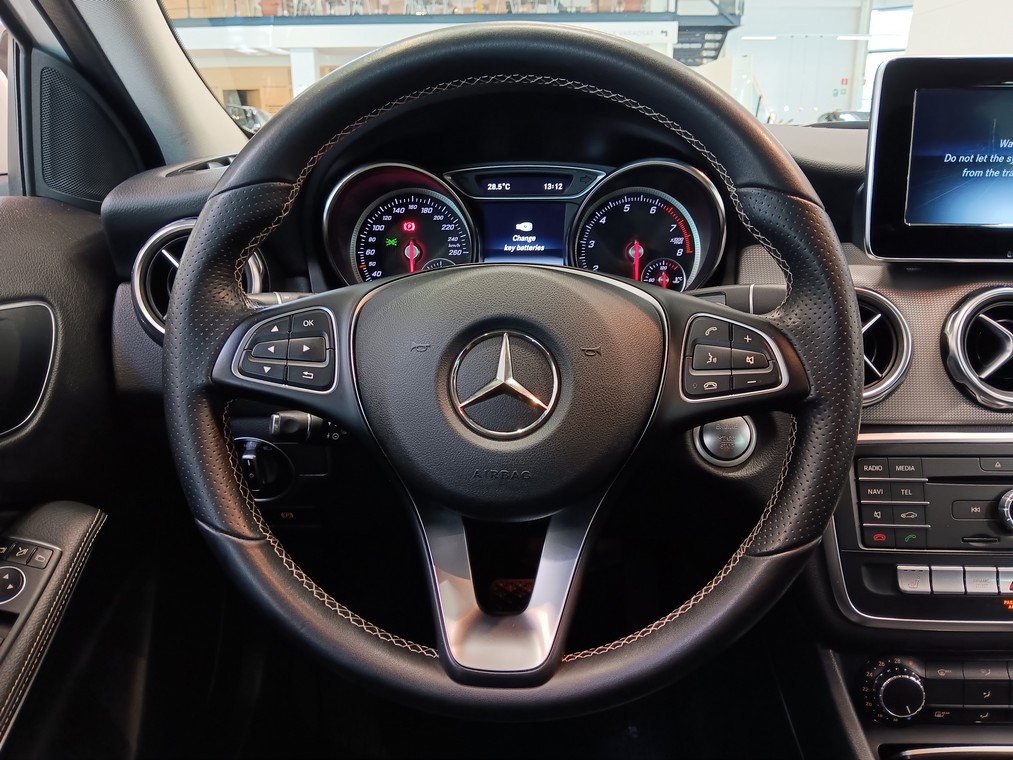 Mercedes-benz GLA 180 A