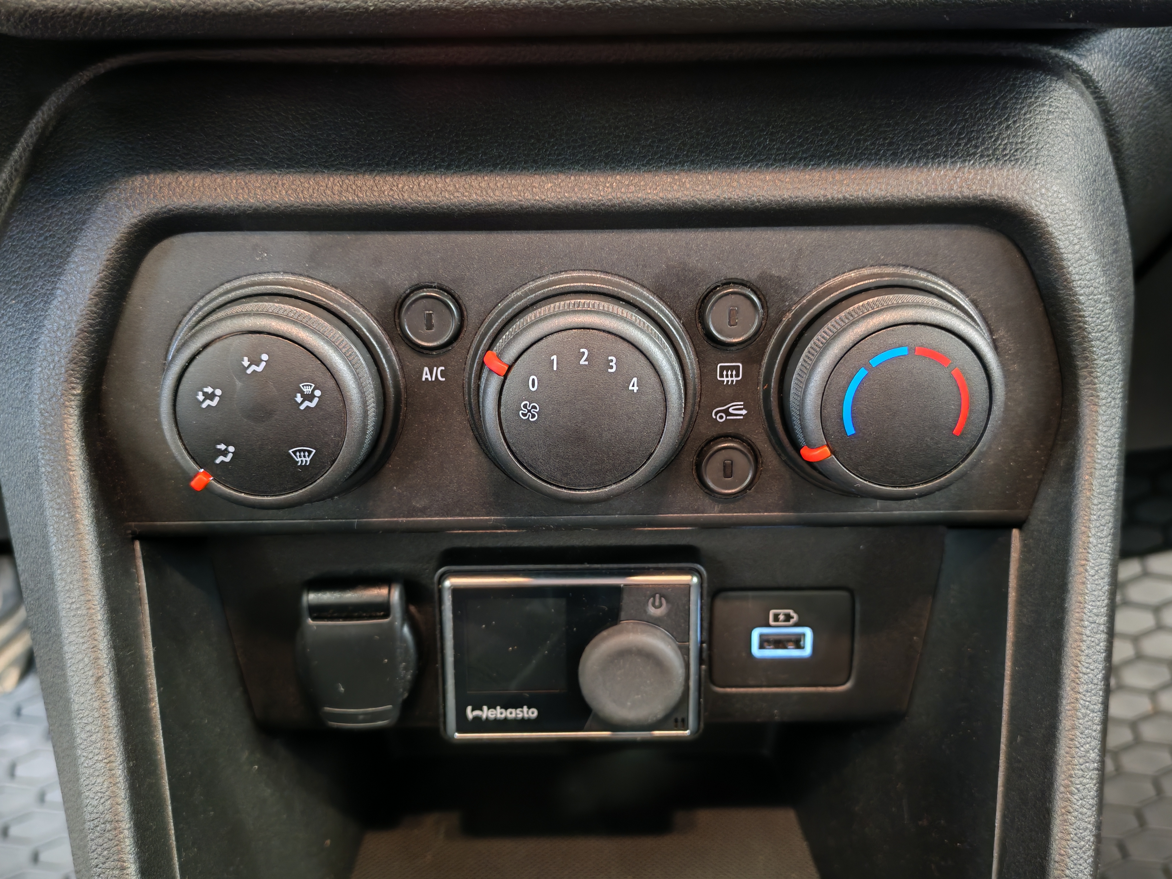 Dacia SANDERO STEPWAY TCE 90 AUT COMFORT
