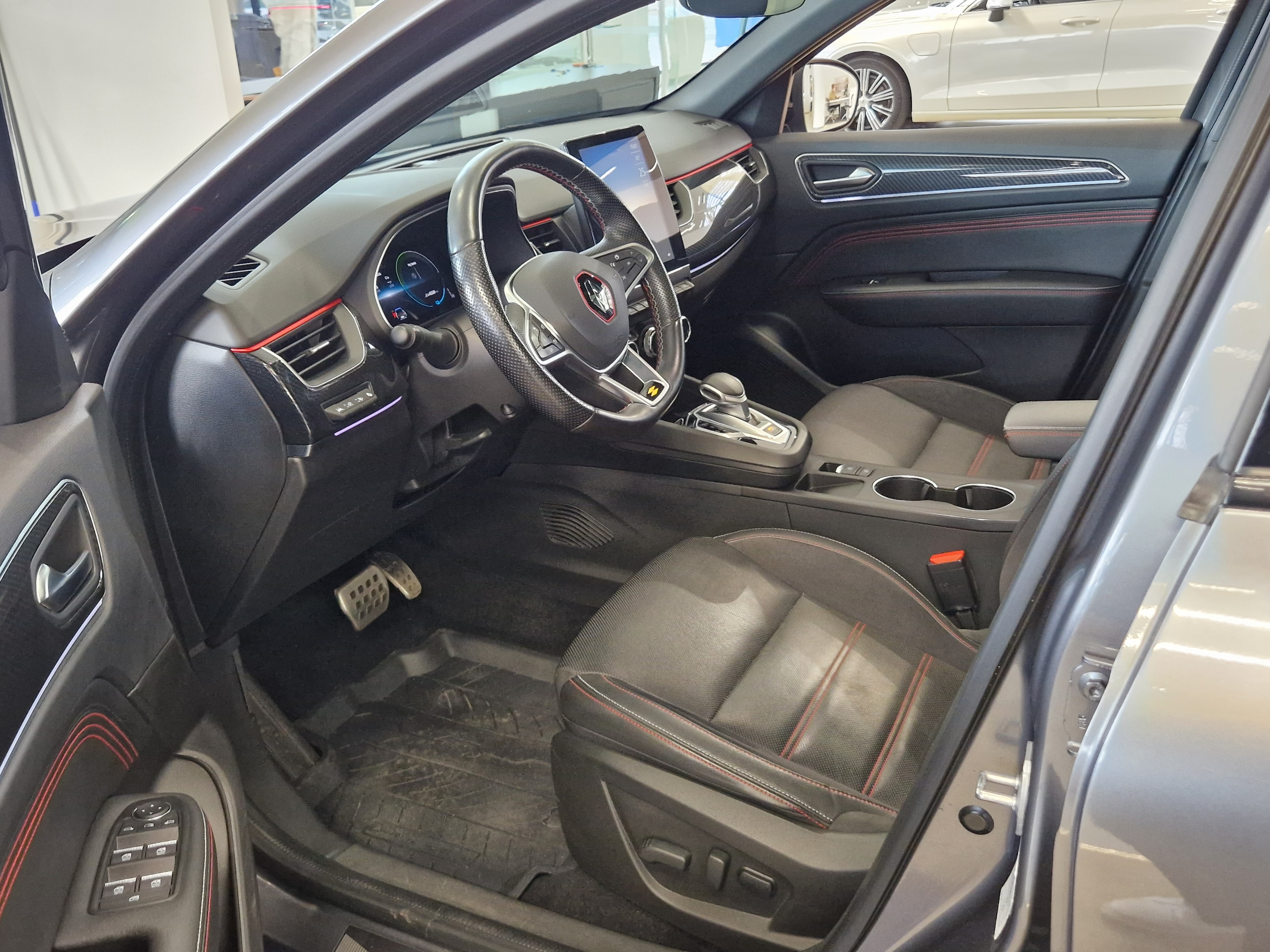Renault ARKANA E-TECH 145 HYBRID R.S. LINE TAKUU 24KK/40TKM.