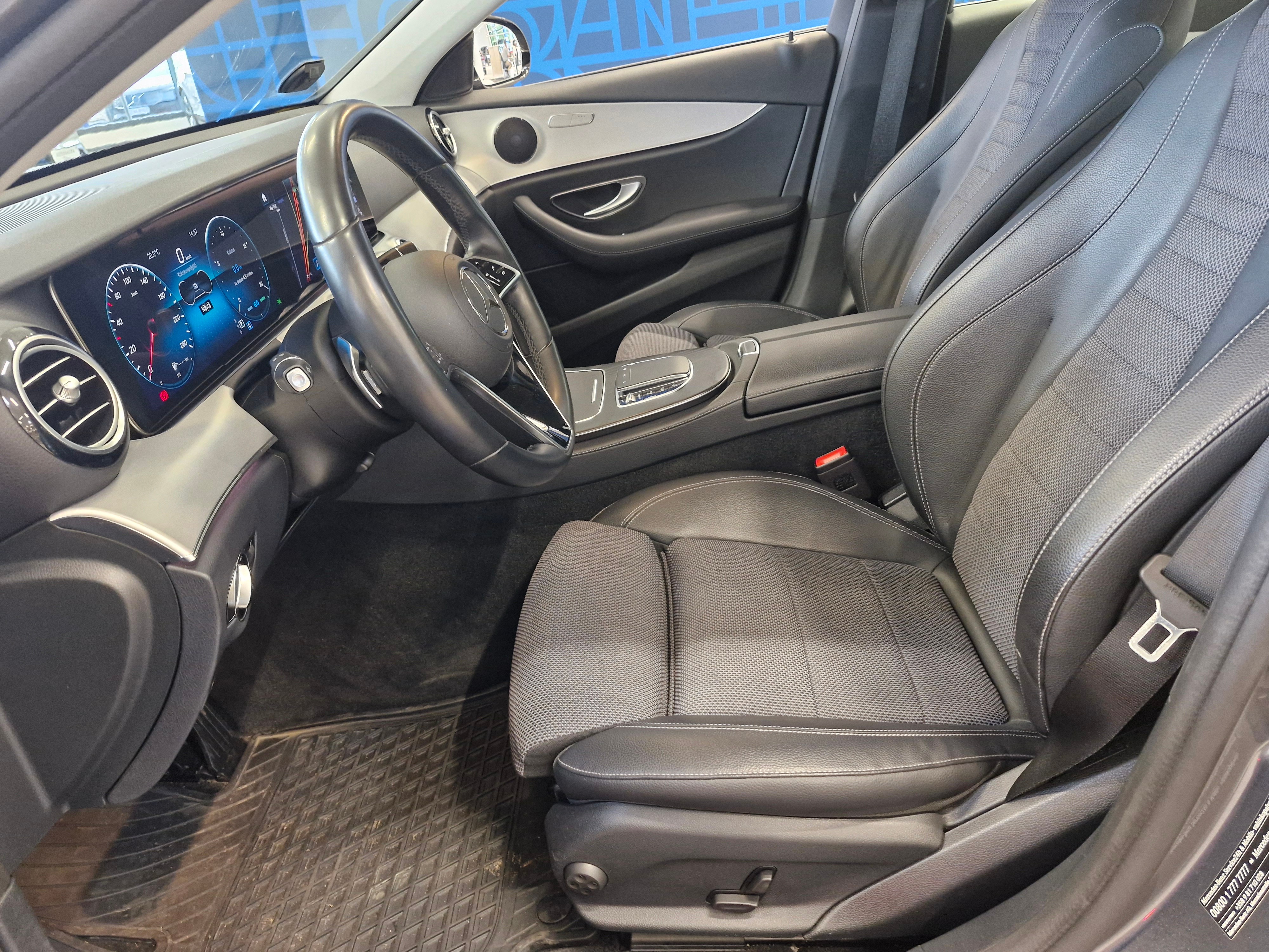 Mercedes-benz E 220 D EDITION 4MATIC A TAKUU 24KK/40TKM AVANTGARDE