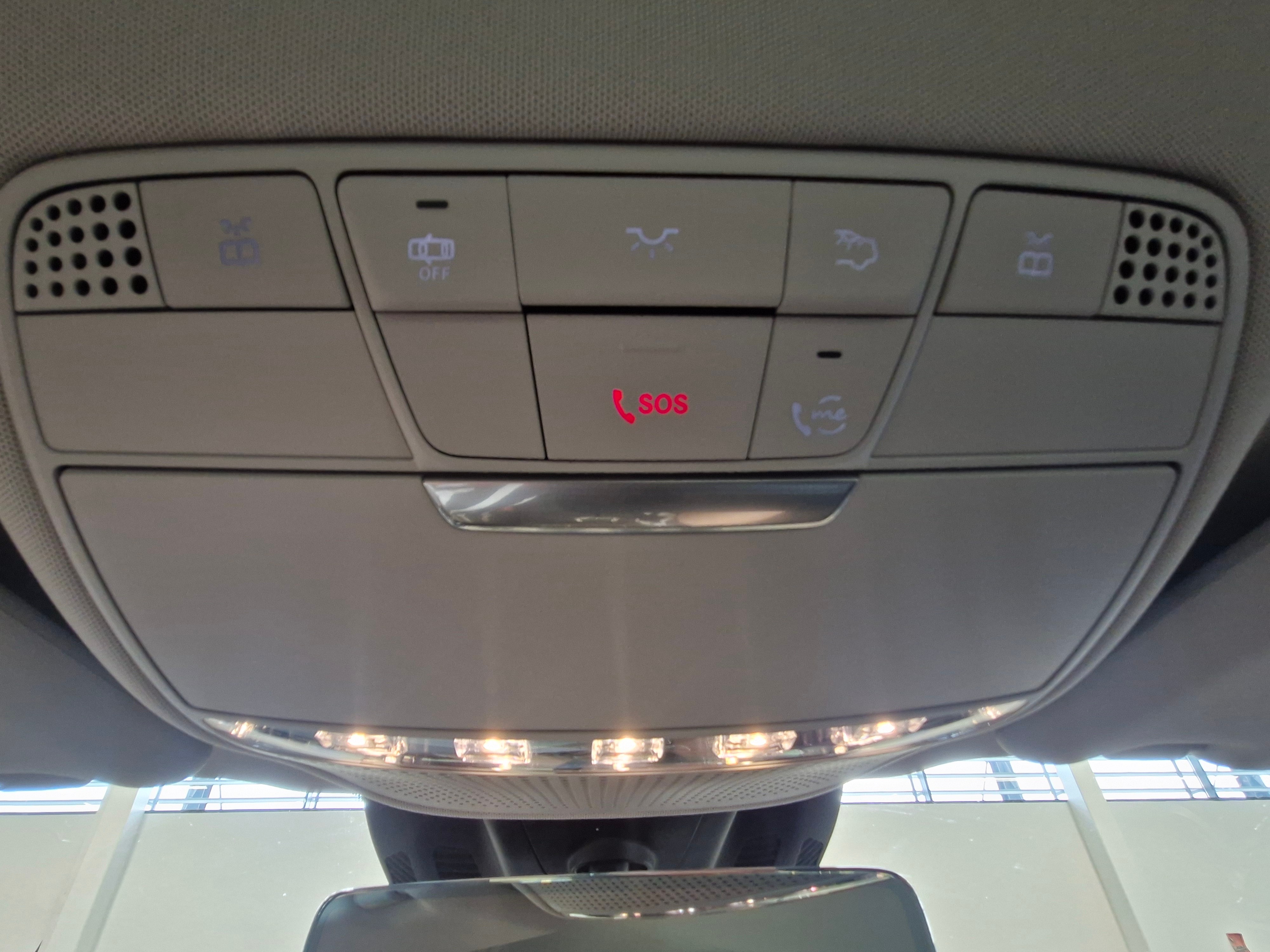 Mercedes-benz E 220 D EDITION 4MATIC A TAKUU 24KK/40TKM AVANTGARDE