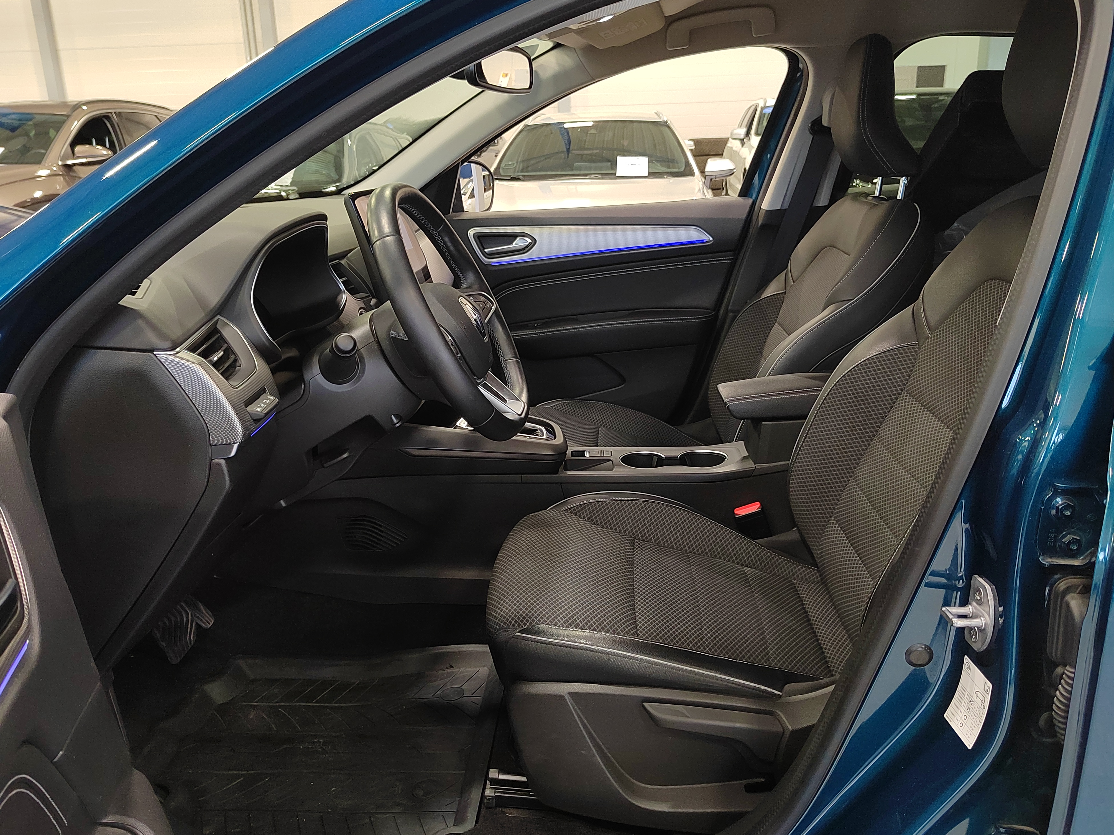 Renault ARKANA E-TECH 145 HYBRID INTENS. TAKUU 24KK/40TKM