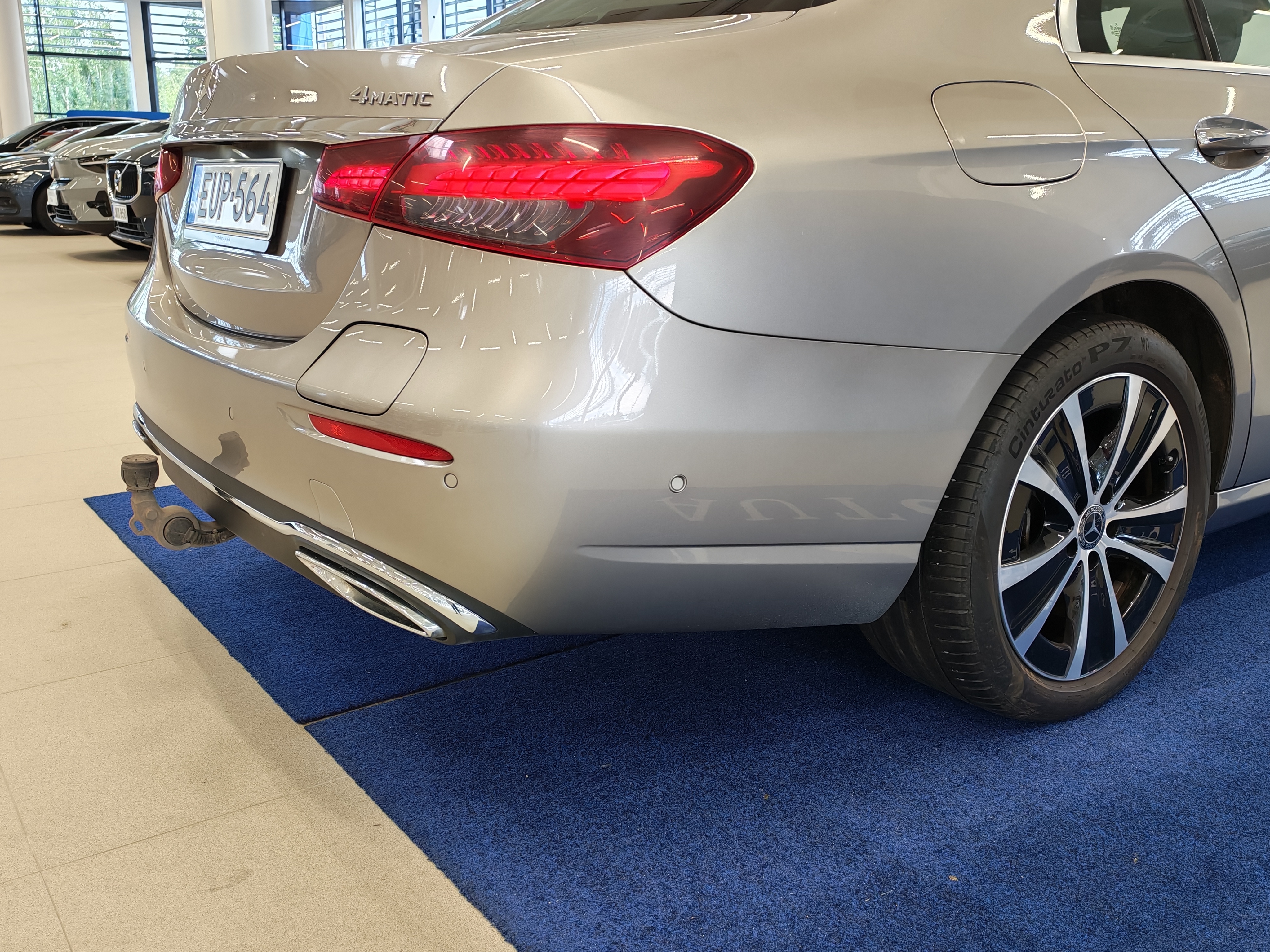 Mercedes-benz E 300 E 4MATIC A STAR EDITION TAKUU 24KK/40TKM