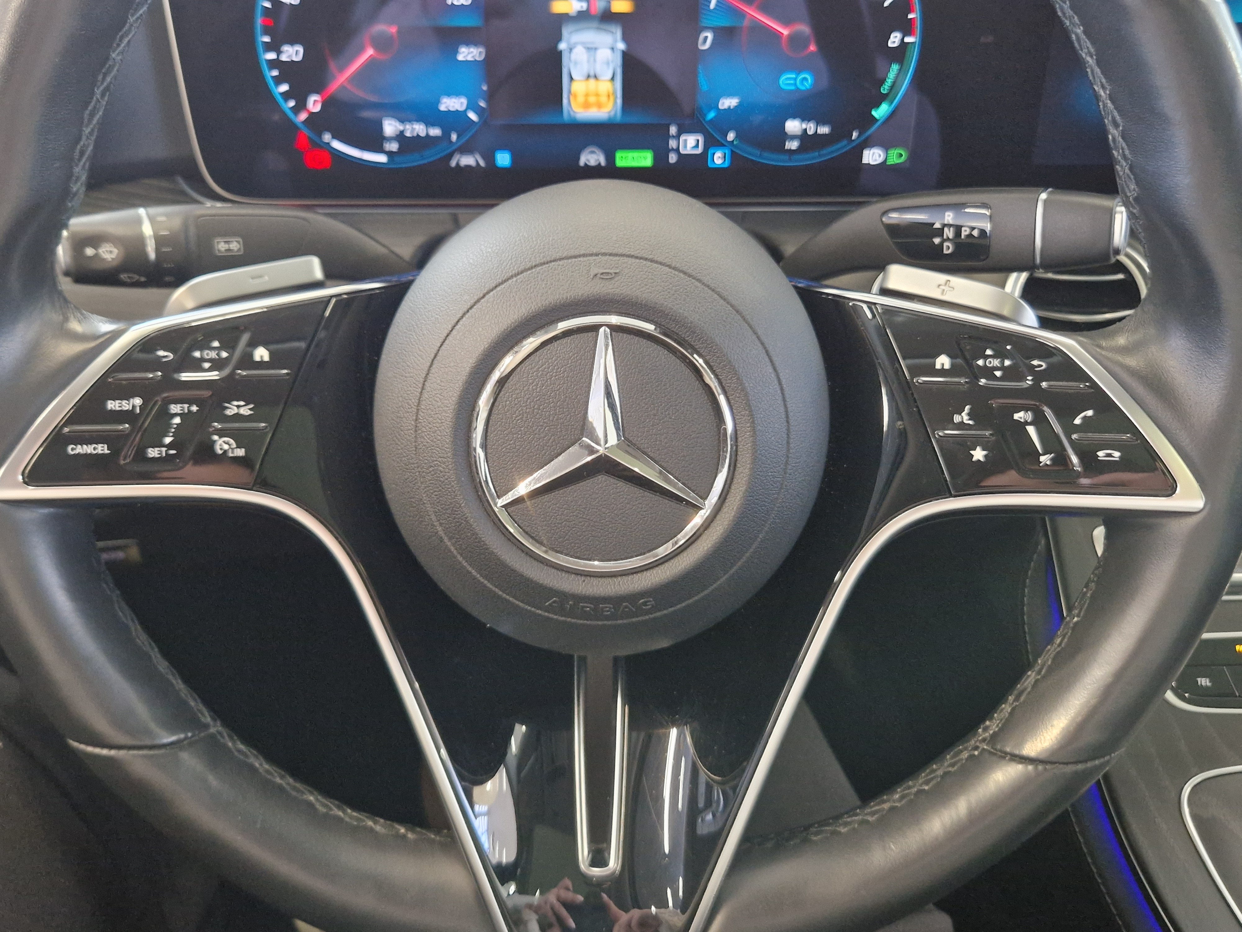 Mercedes-benz E 300 E 4MATIC A STAR EDITION TAKUU 24KK/40TKM
