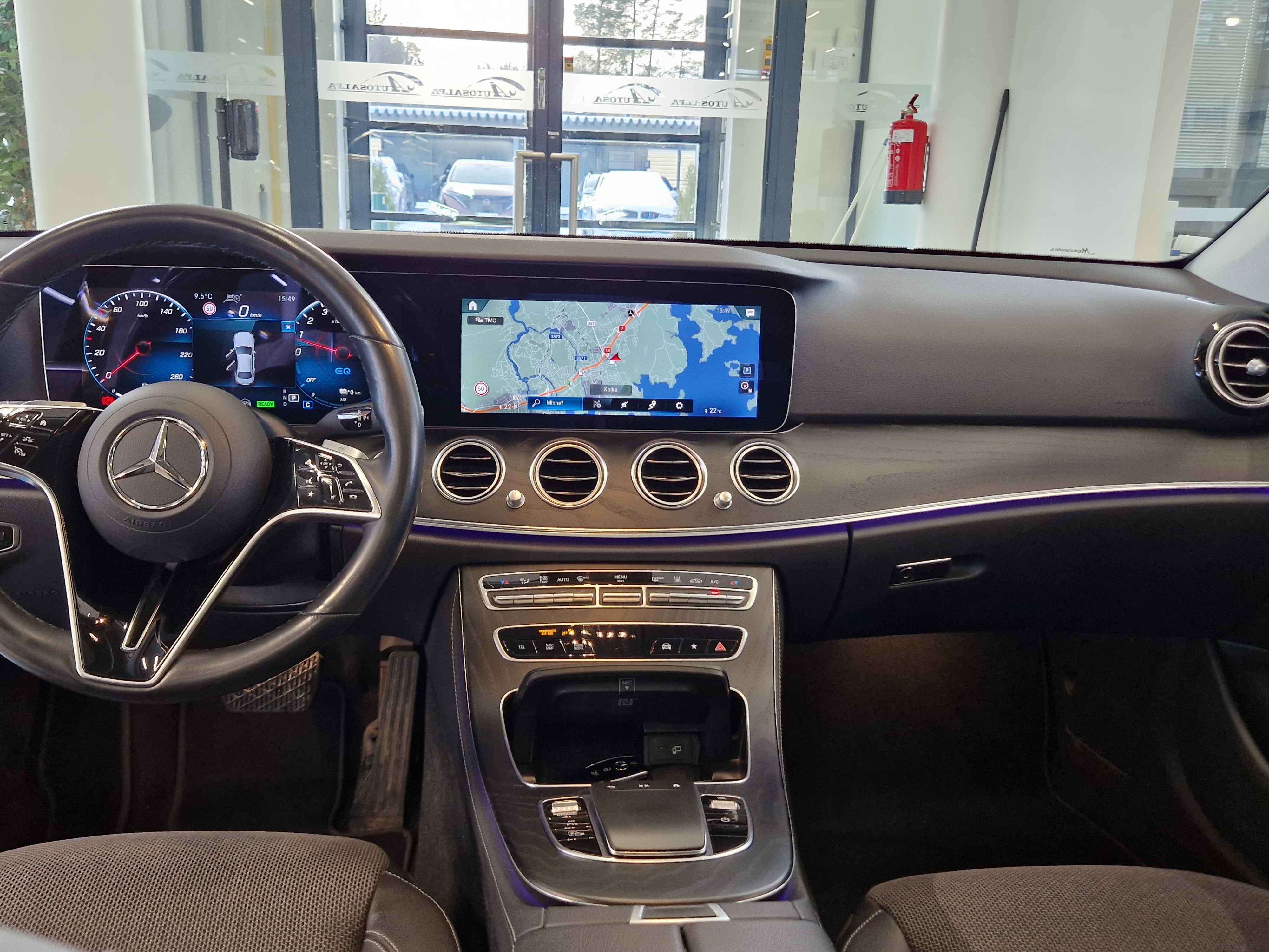 Mercedes-benz E 300 E 4MATIC A STAR EDITION TAKUU 24KK/40TKM