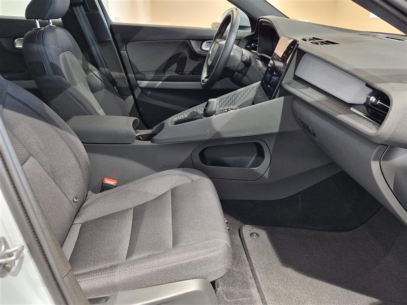 Polestar 2 STANDARD RANGE SINGLE MOTOR 170KW.TAKUU 24KK/40TKM