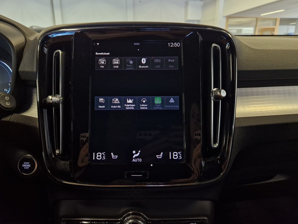 Volvo XC40 T4 TWE PLUS DARK