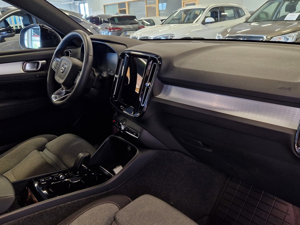 Volvo XC40 T4 TWE PLUS DARK