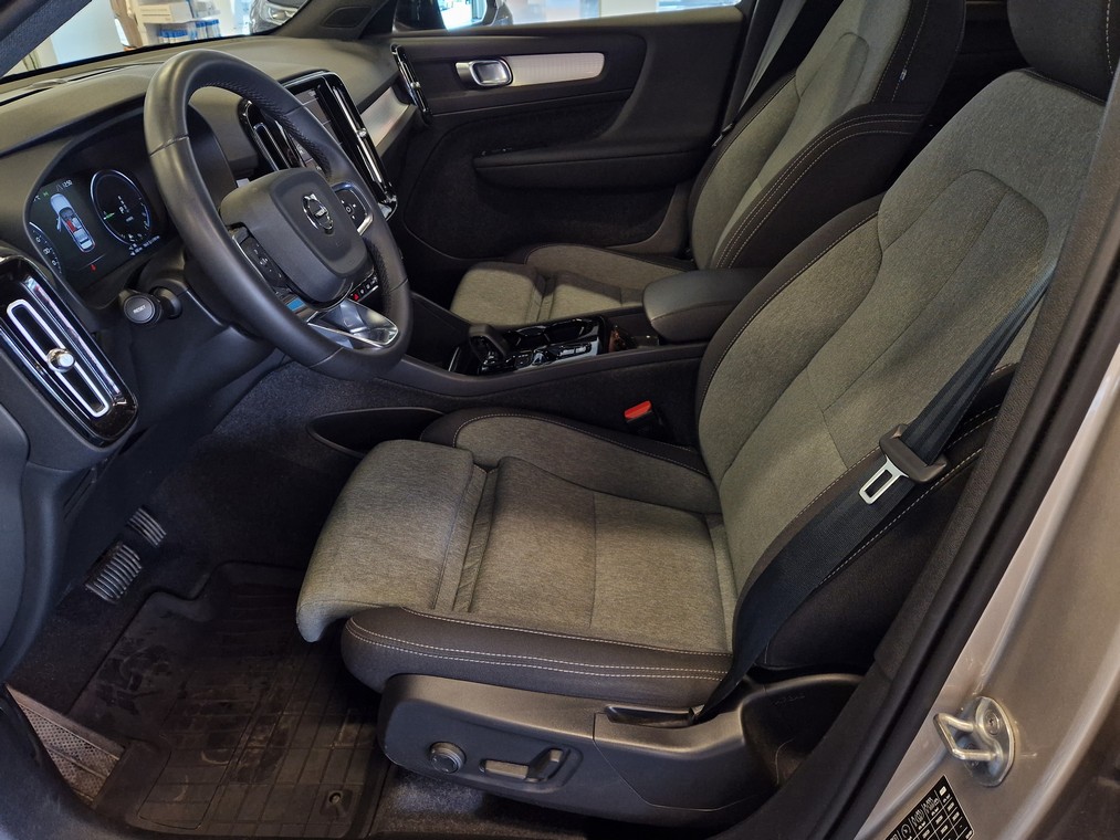Volvo XC40 T4 TWE PLUS DARK
