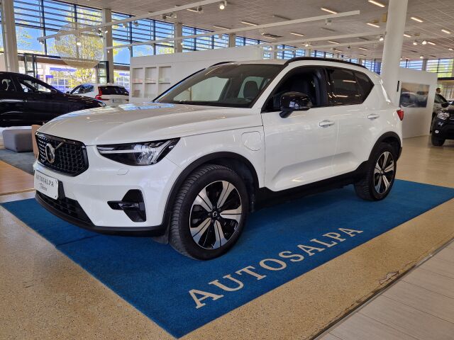 volvo XC40 T4 TWE PLUS DARK TAKUU 24KK/40TKM