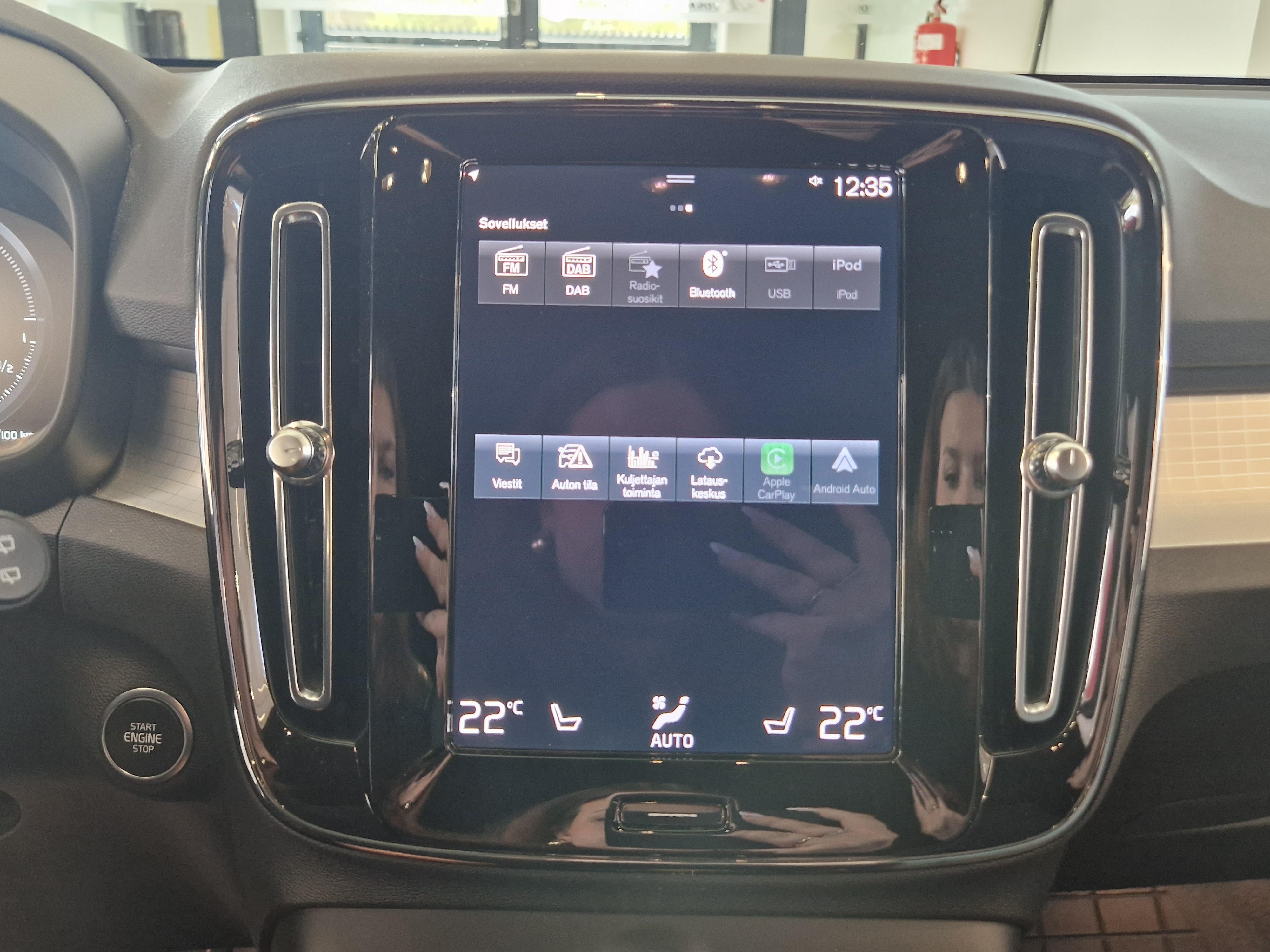 Volvo XC40 T4 TWE PLUS DARK TAKUU 24KK/40TKM
