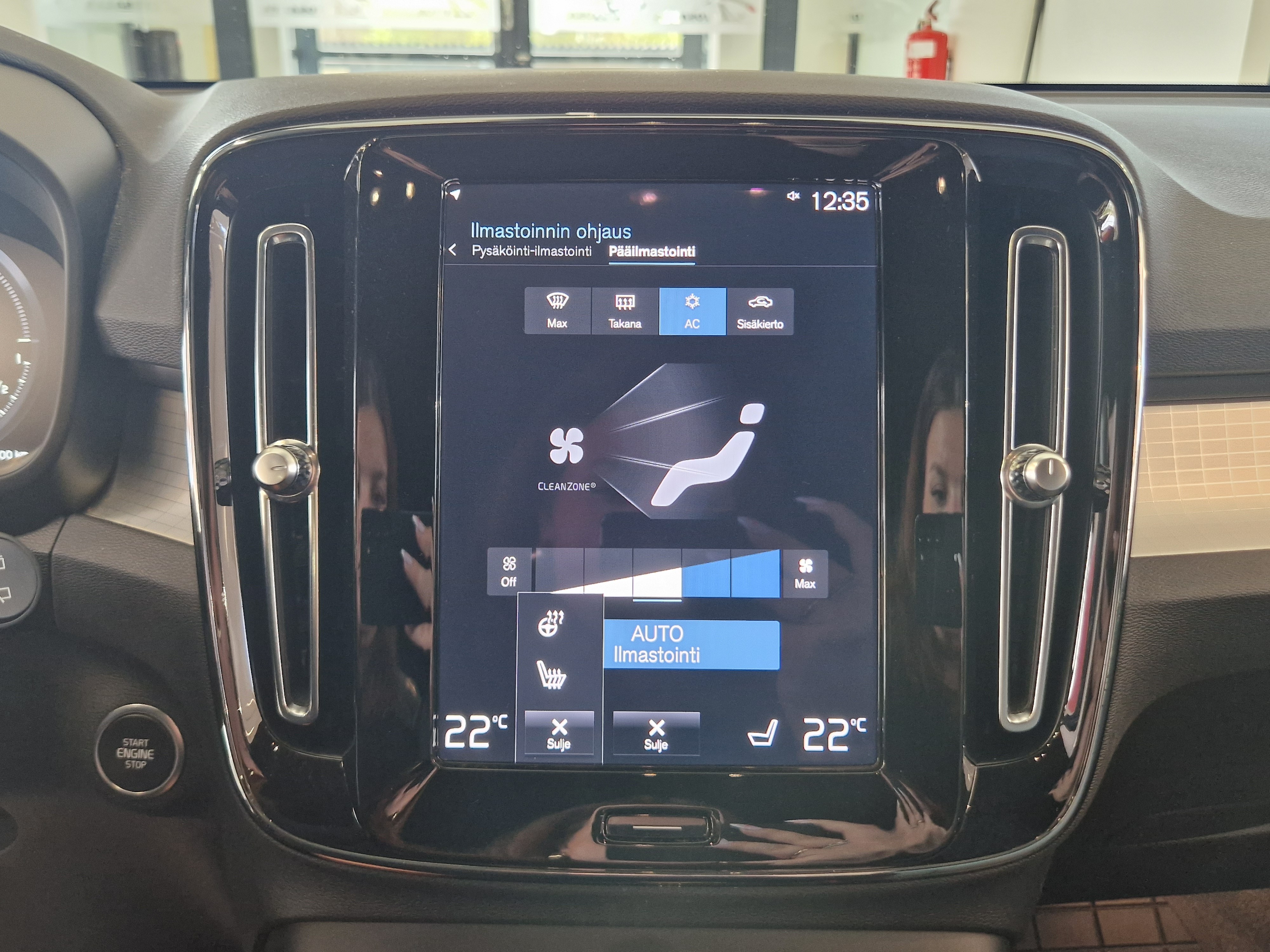 Volvo XC40 T4 TWE PLUS DARK TAKUU 24KK/40TKM