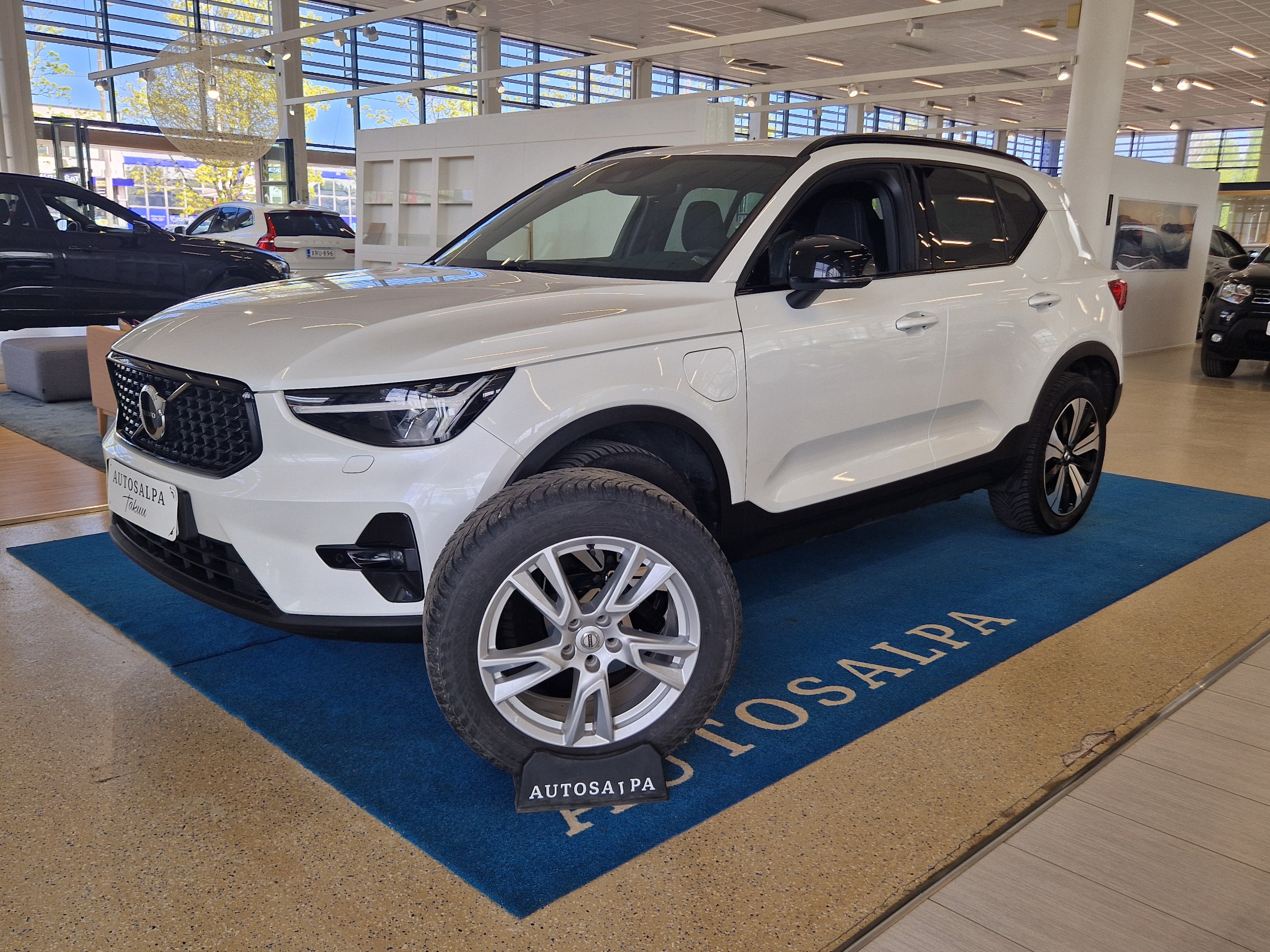 Volvo XC40 T4 TWE PLUS DARK TAKUU 24KK/40TKM