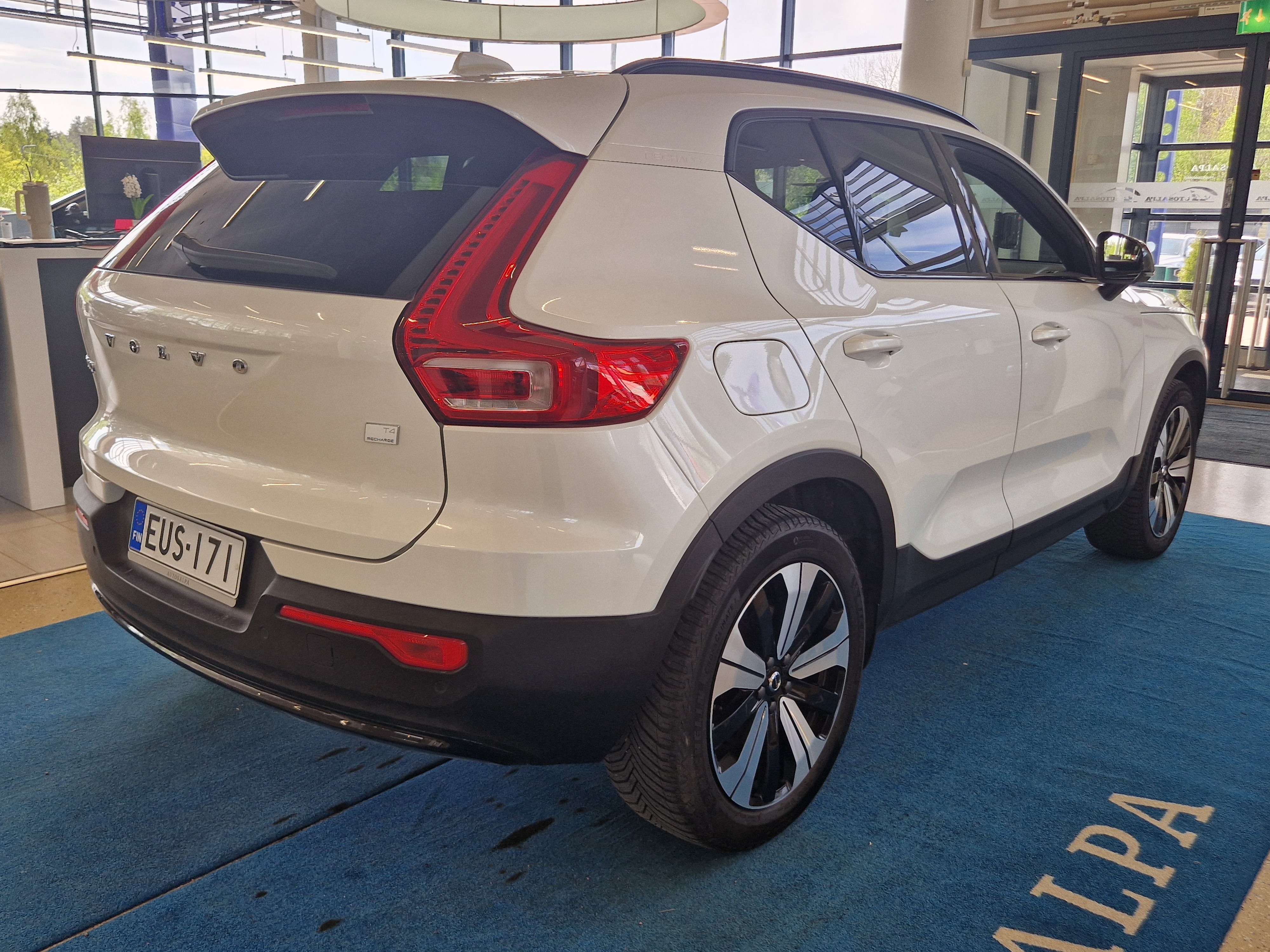 Volvo XC40 T4 TWE PLUS DARK TAKUU 24KK/40TKM