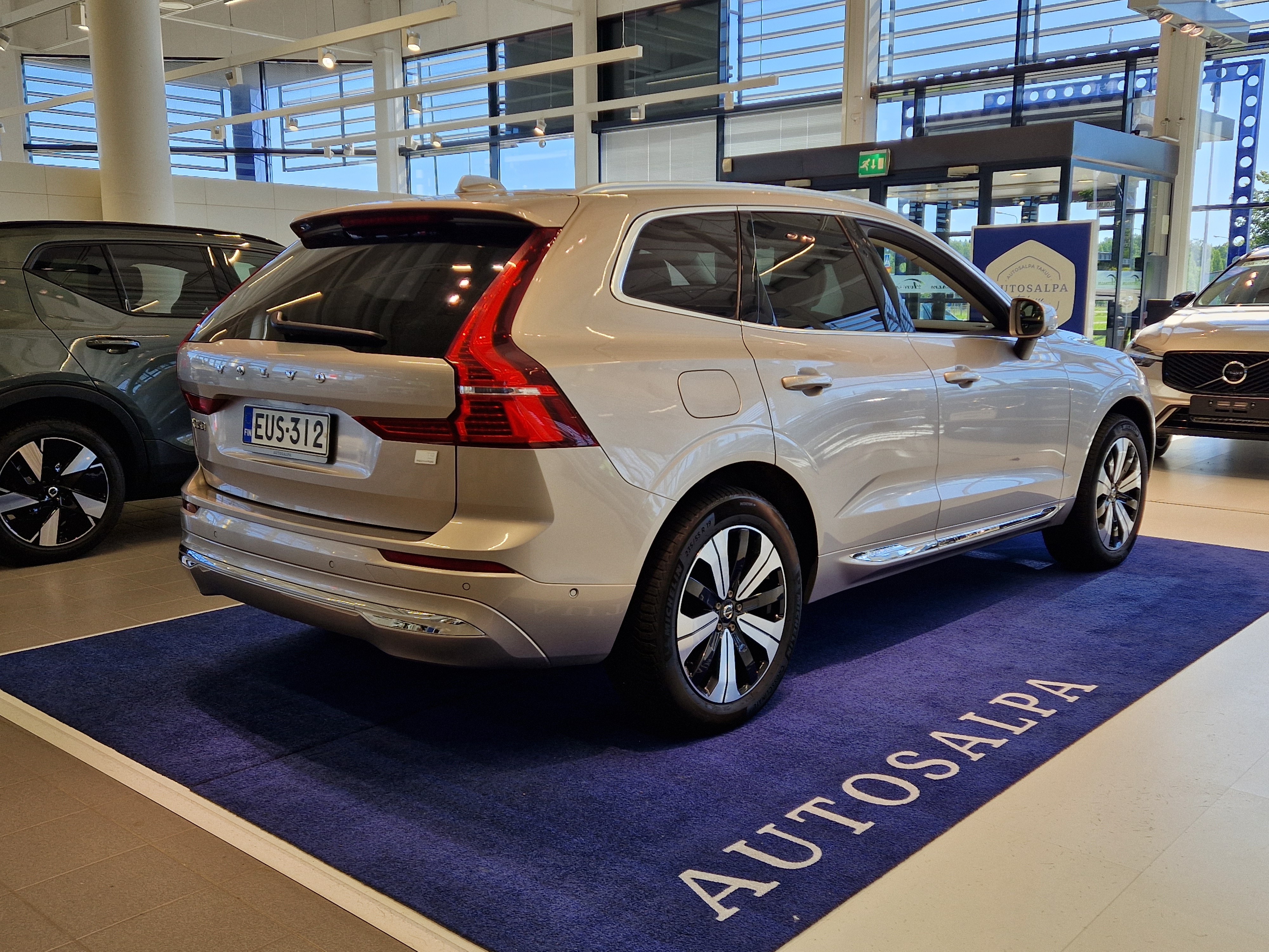 Volvo XC60 2024, kuva 4/25