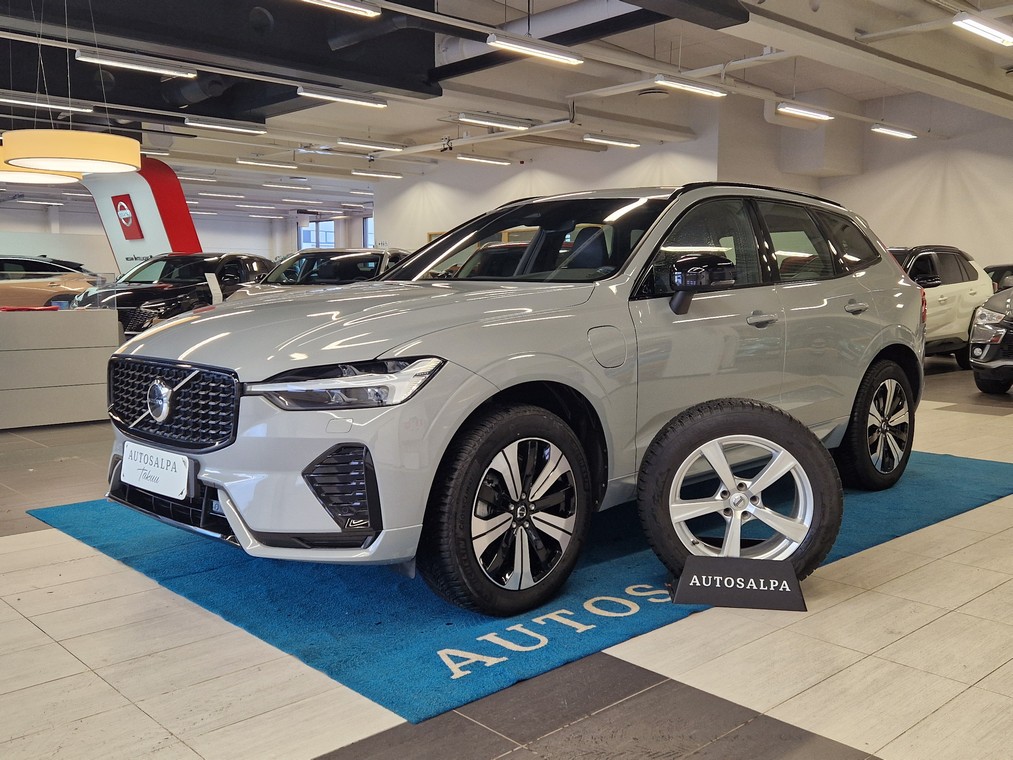 Volvo XC60 T6 AWD LONG RANGE PLUS DARK TAKUU 24KK/40TKM