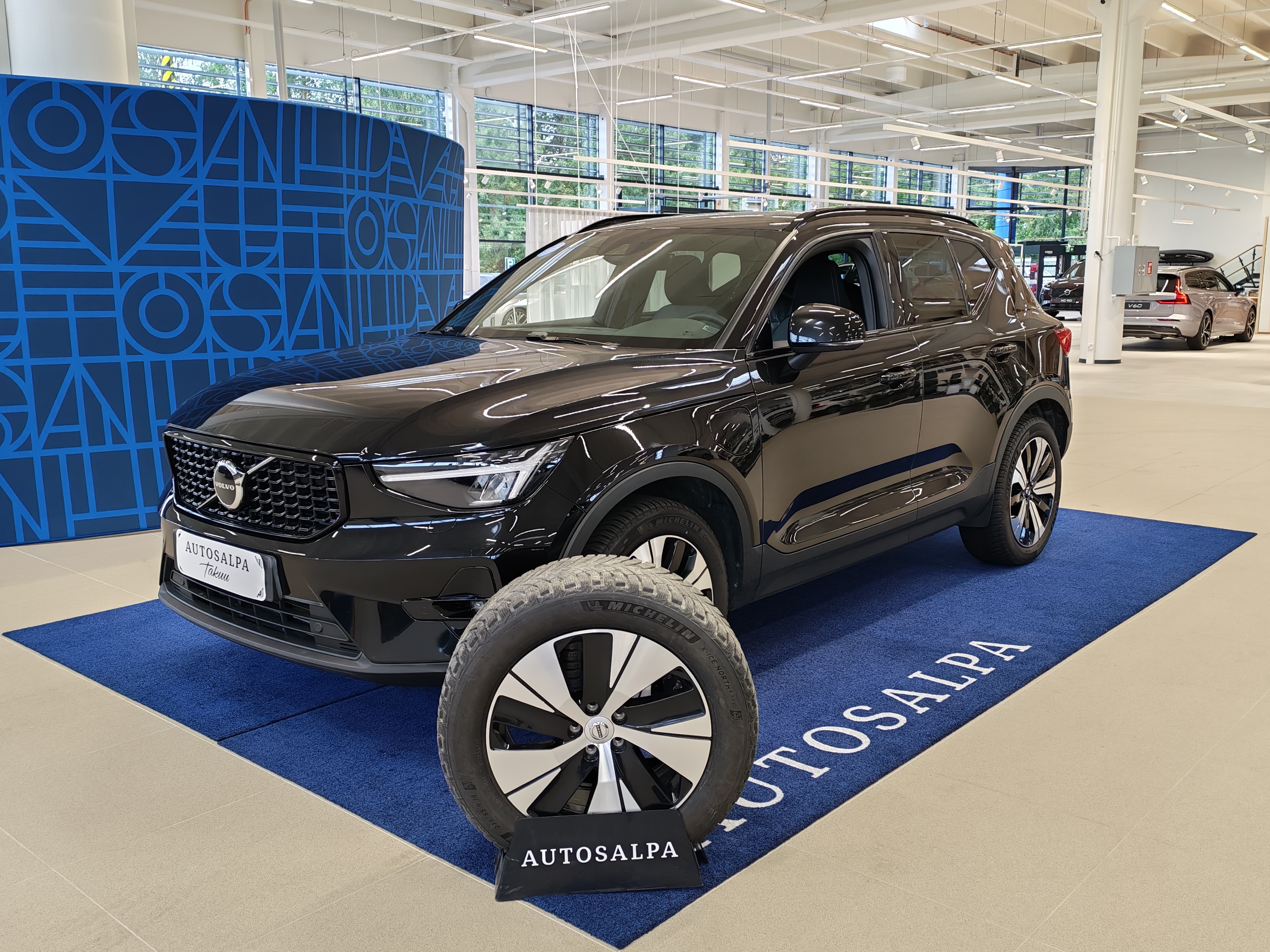 Volvo XC40 2024, kuva 2/21