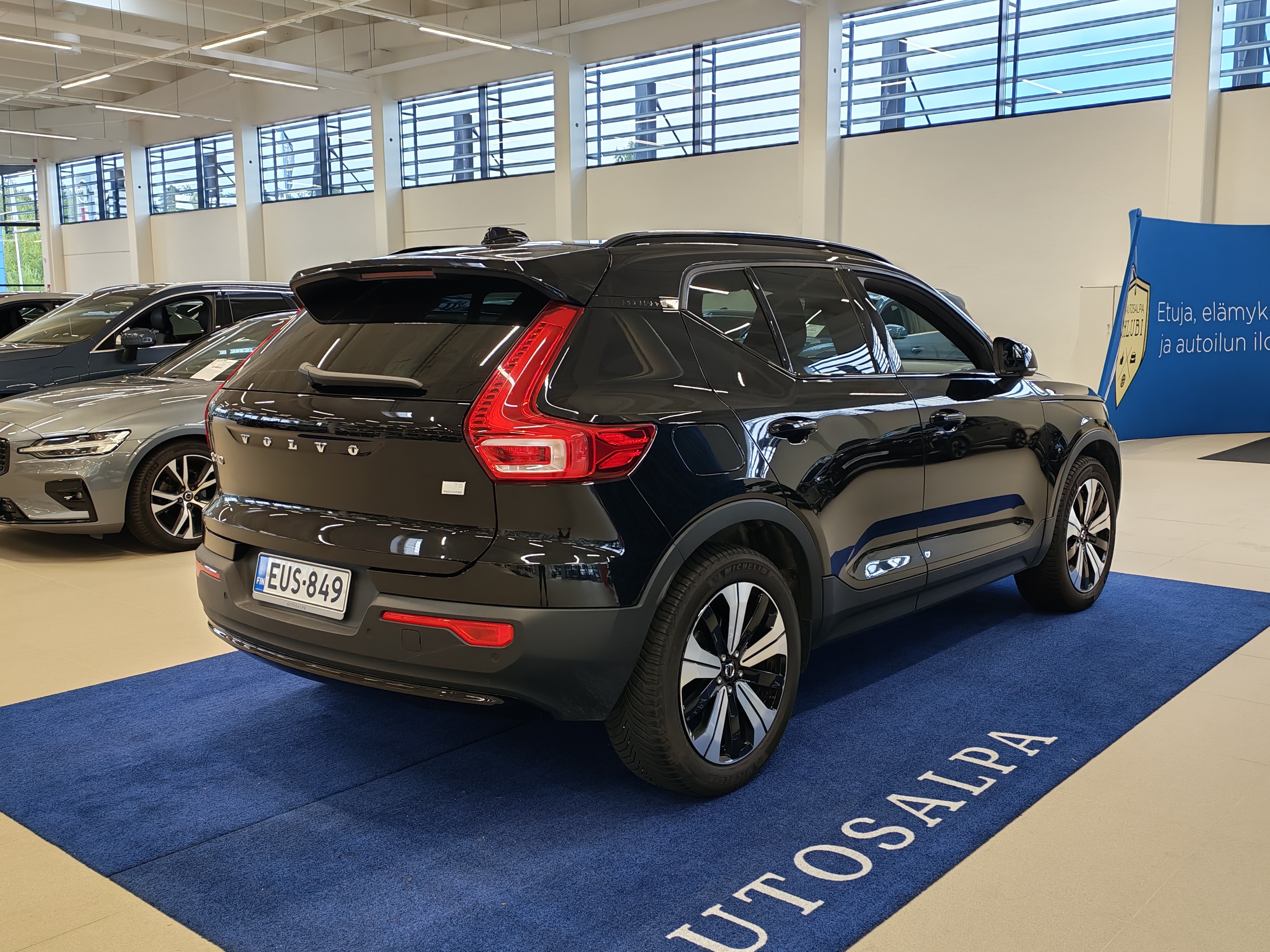 Volvo XC40 2024, kuva 3/21