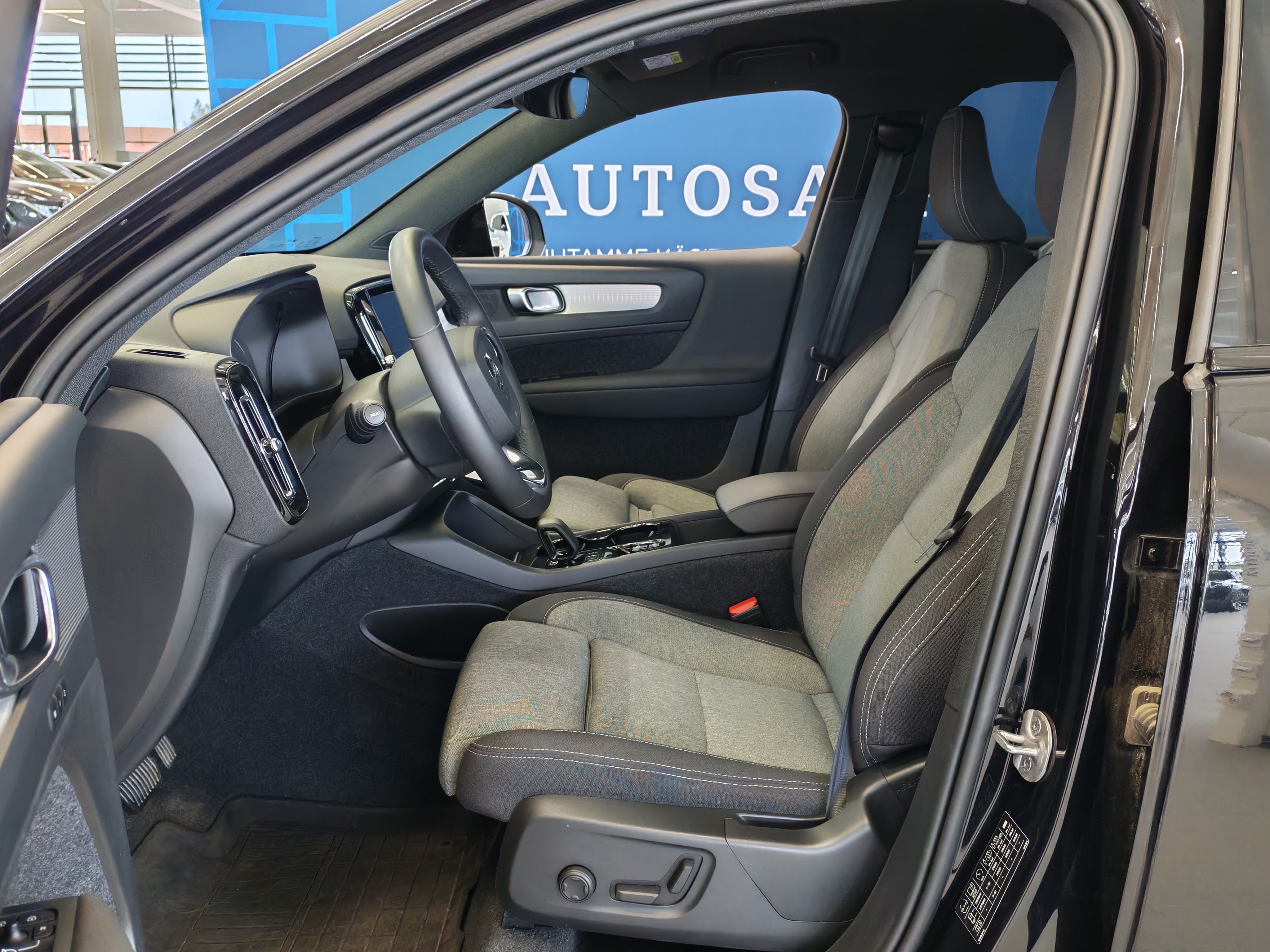 Volvo XC40 T5 TWE PLUS DARK TAKUU 24KK/40TKM