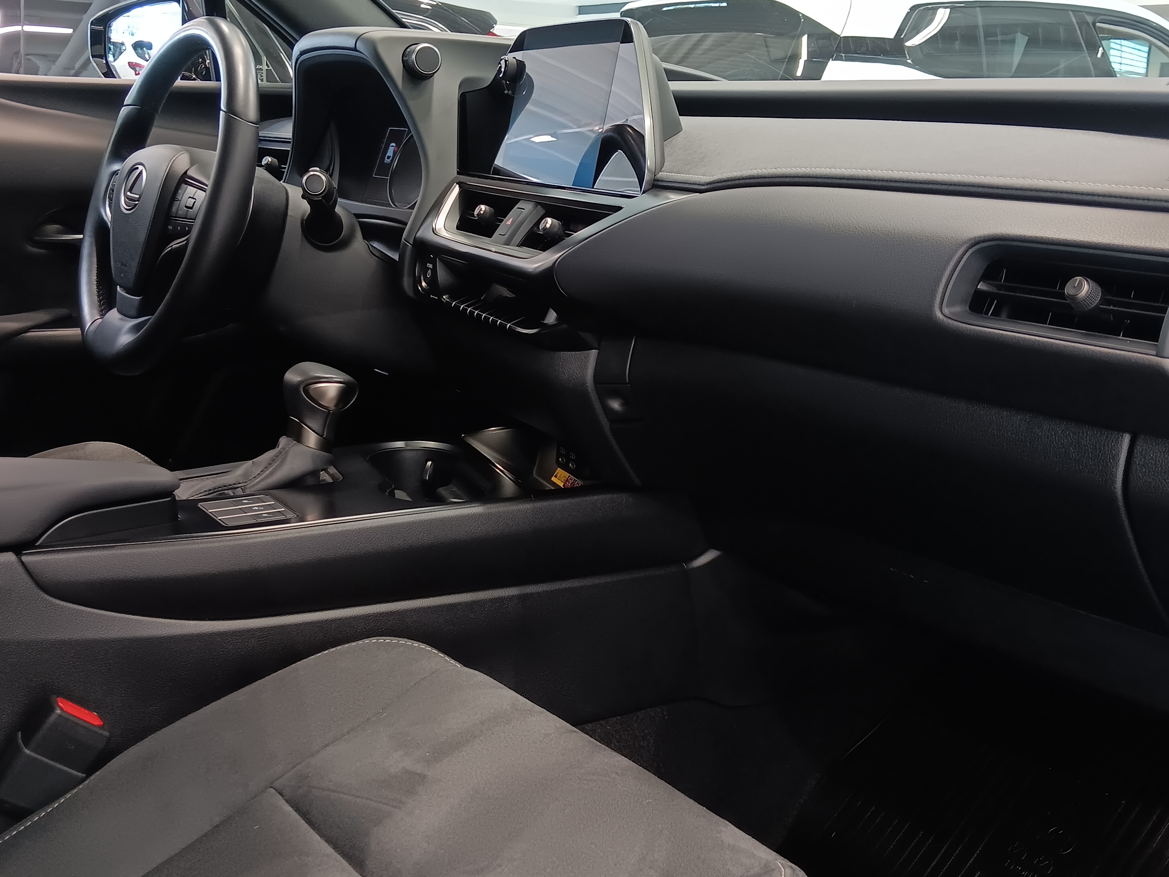 Lexus UX 250H BUSINESS.