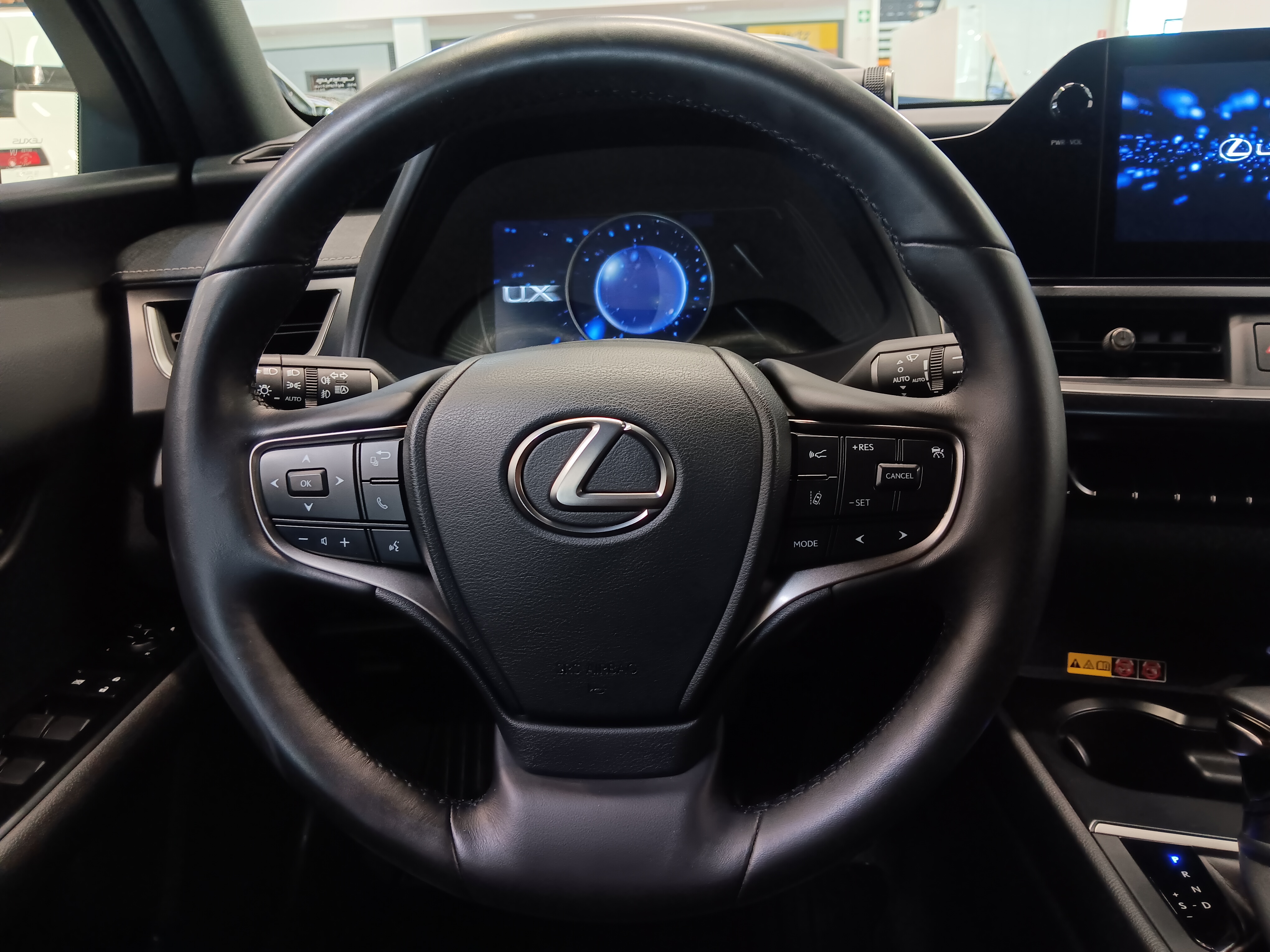 Lexus UX 250H BUSINESS.
