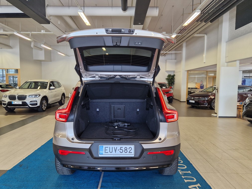 Volvo XC40 T4 TWE PLUS DARK