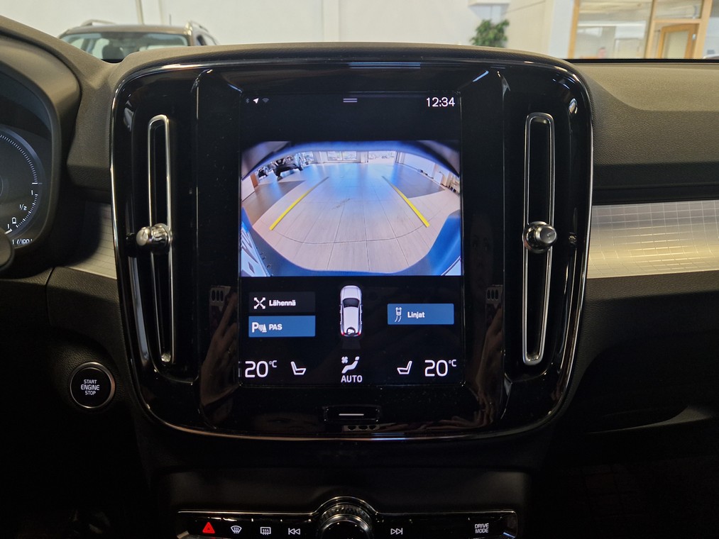 Volvo XC40 T4 TWE PLUS DARK