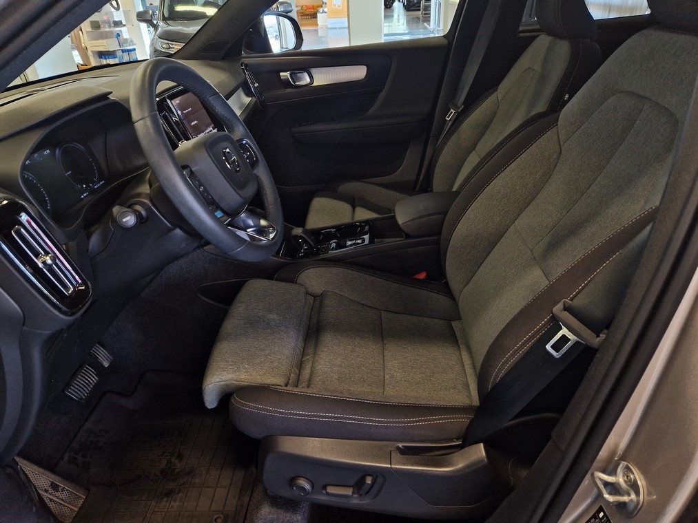 Volvo XC40 T4 TWE PLUS DARK