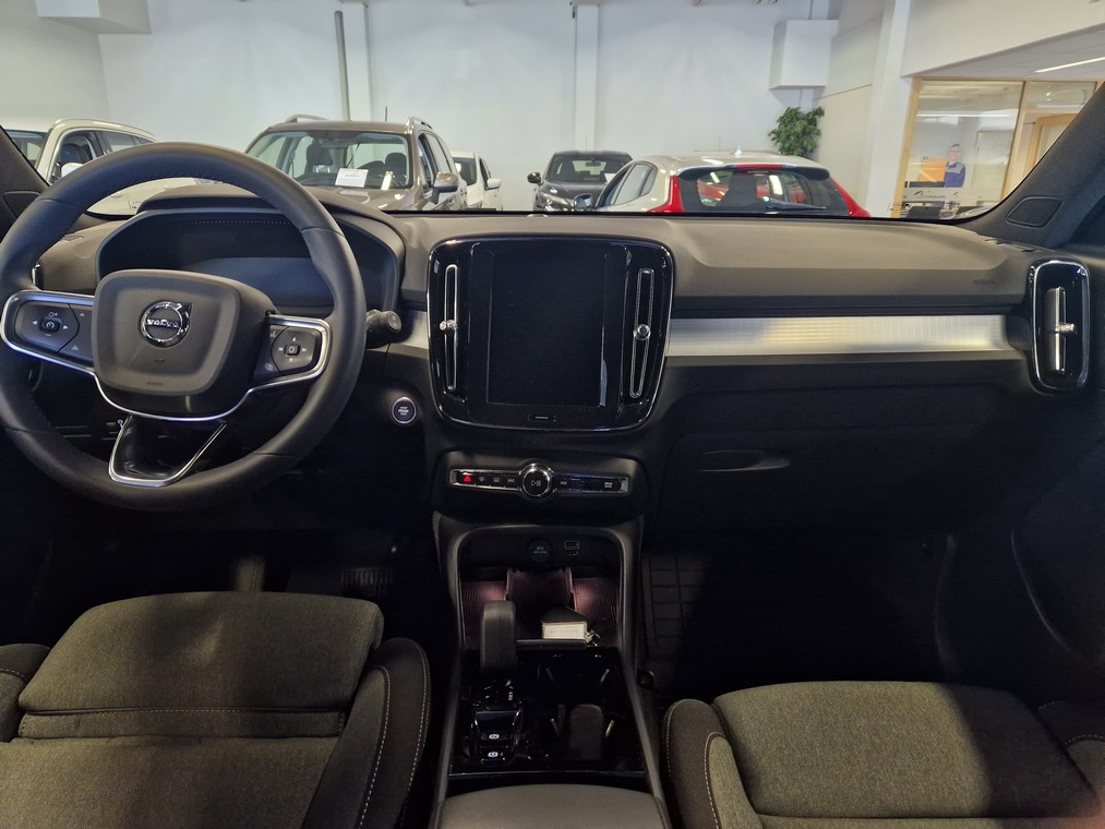 Volvo XC40 T4 TWE PLUS DARK