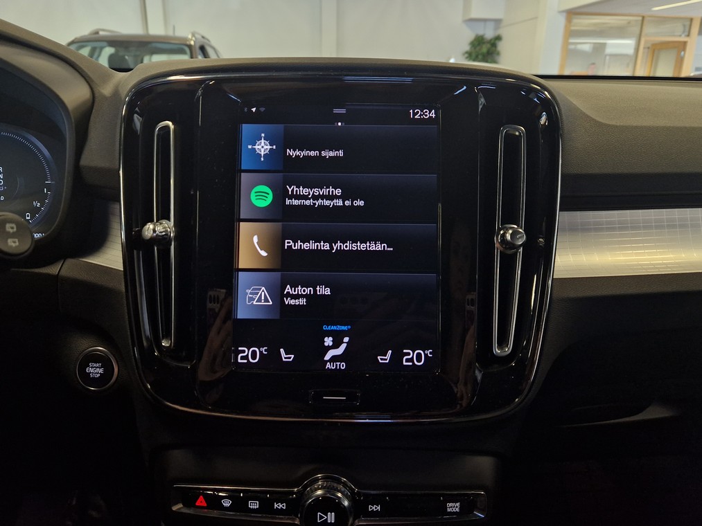 Volvo XC40 T4 TWE PLUS DARK