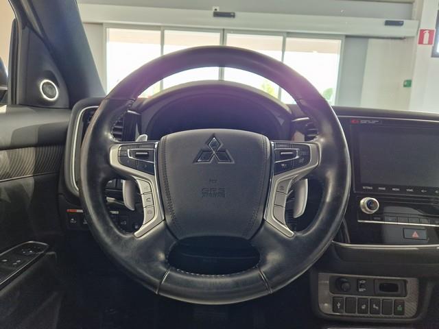 Mitsubishi OUTLANDER PHEV INSTYLE 4WD 5P