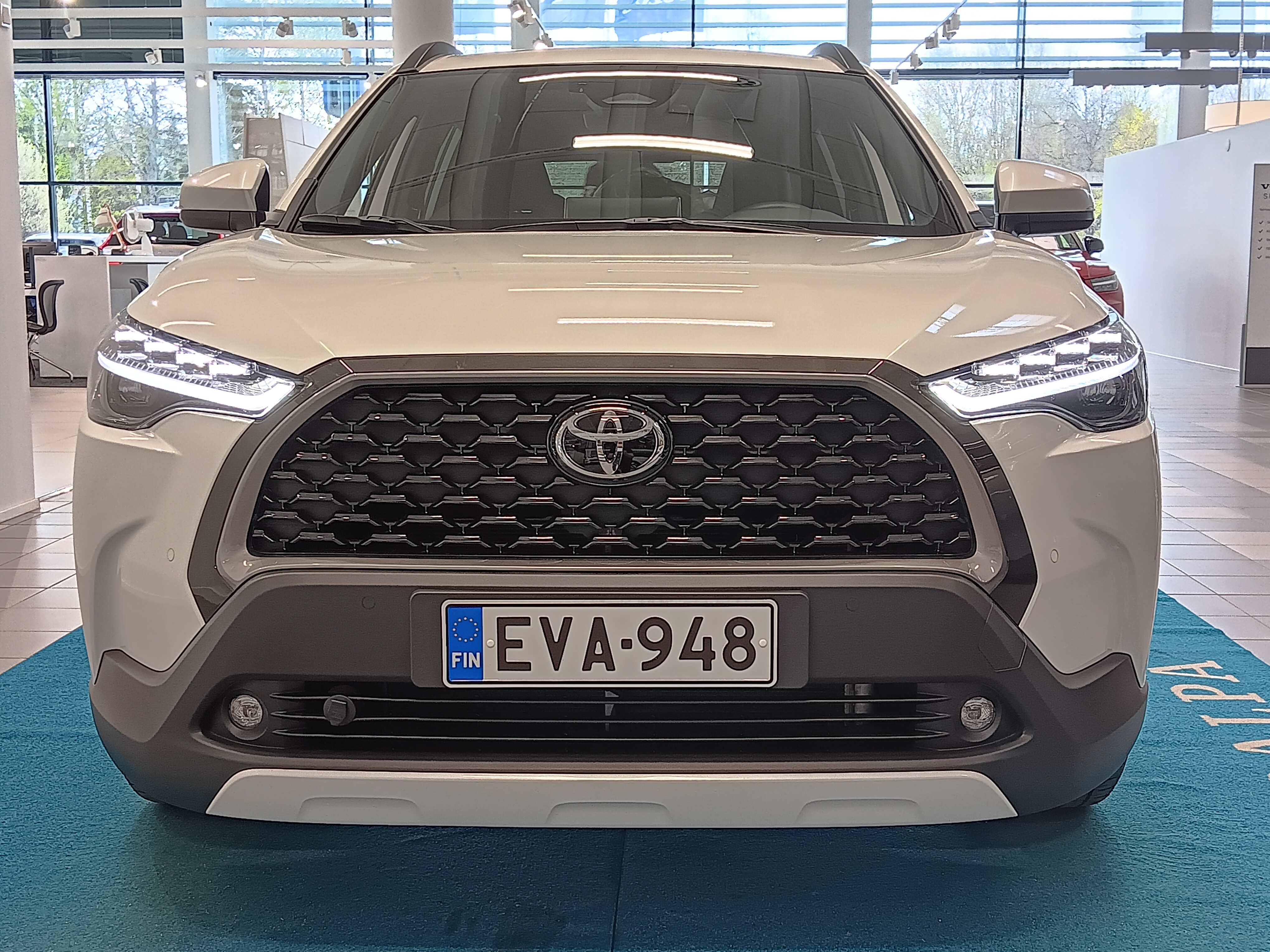 Toyota COROLLA CROSS 2.0 HYBRID LAUNCH EDITION