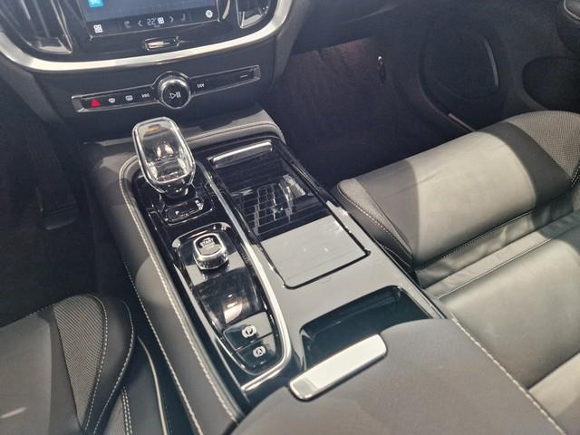 Volvo V60 T8 AWD LONG RANGE HIGH PERFORMANCE PLUS DARK AUT.