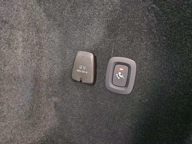 Volvo V60 T8 AWD LONG RANGE PLUS DARK. SELEKT TAKUU 24KK