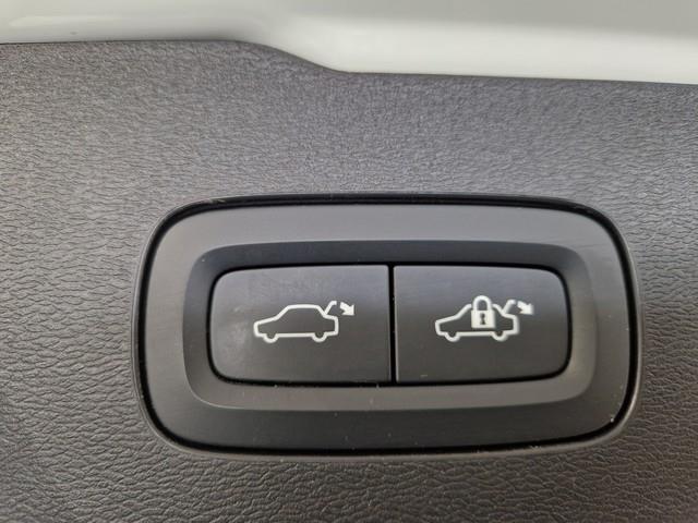 Volvo V60 T8 AWD LONG RANGE HIGH PERFORMANCE PLUS DARK AUT.