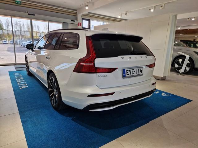 Volvo V60 T8 AWD LONG RANGE HIGH PERFORMANCE PLUS DARK AUT.