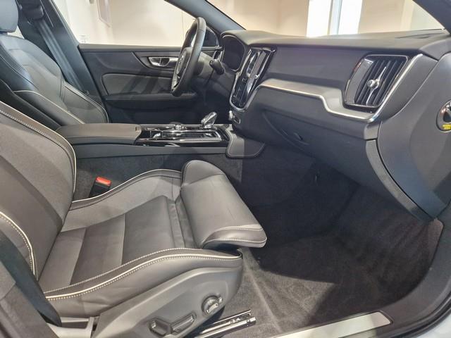 Volvo V60 T8 AWD LONG RANGE HIGH PERFORMANCE PLUS DARK AUT.