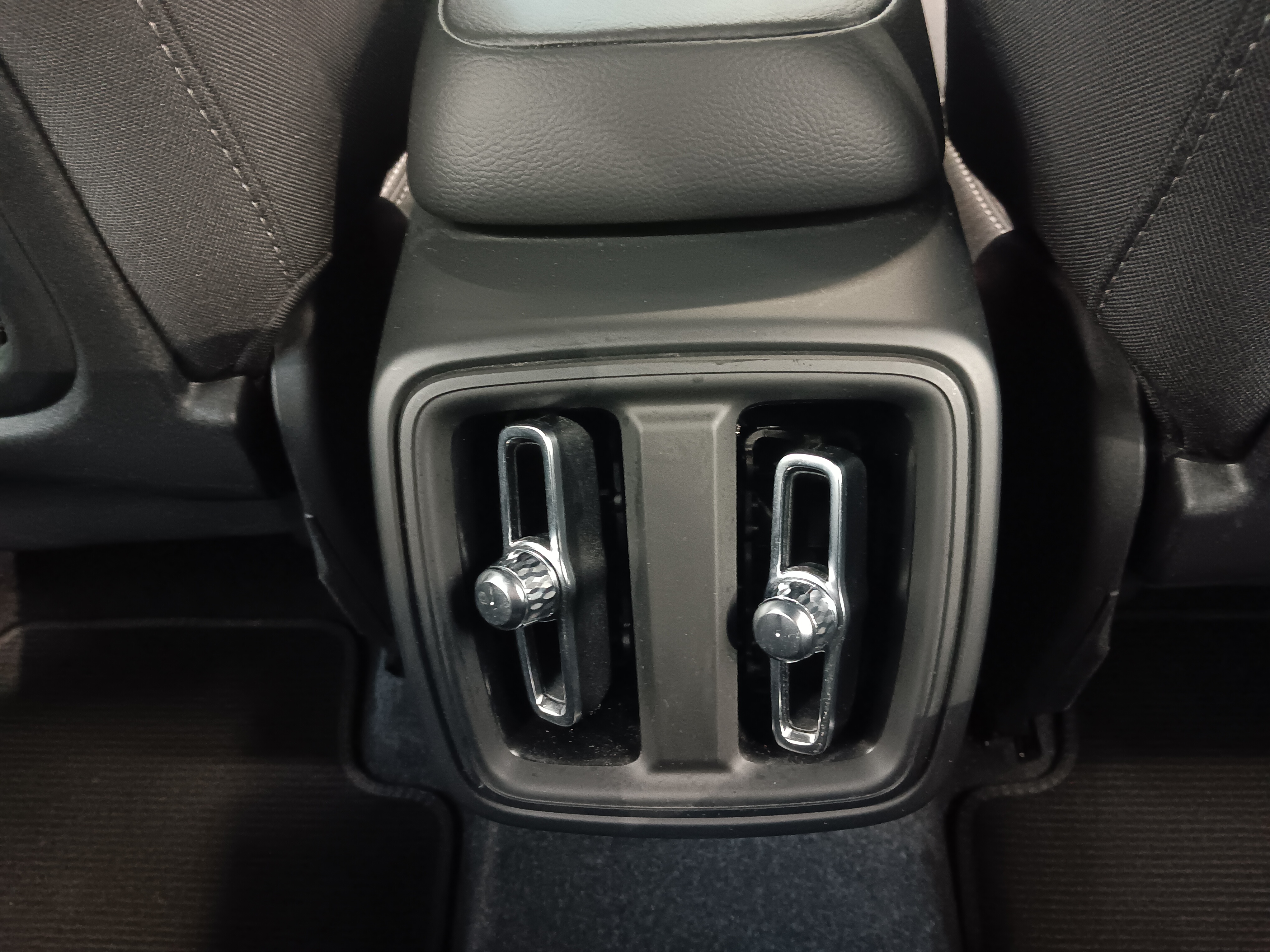 Volvo XC40 B3 MHEV BUSINESS PLUS DARK DCT.TAKUU 24KK/40TKM.